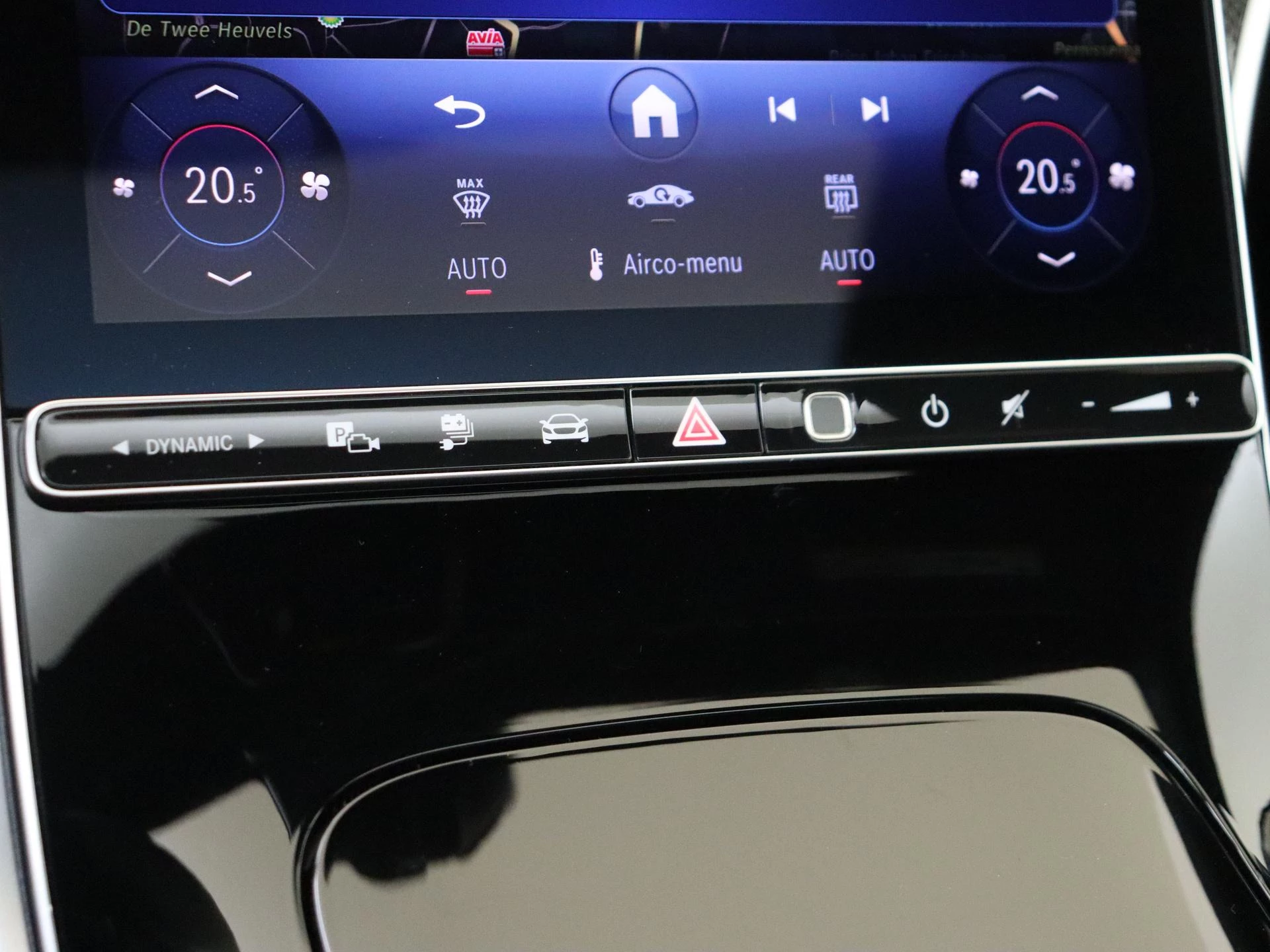 Mercedes-Benz-C-Klasse-image-17