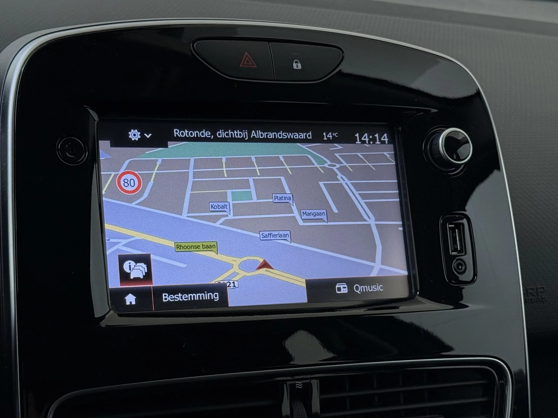 Renault-Clio-image-16