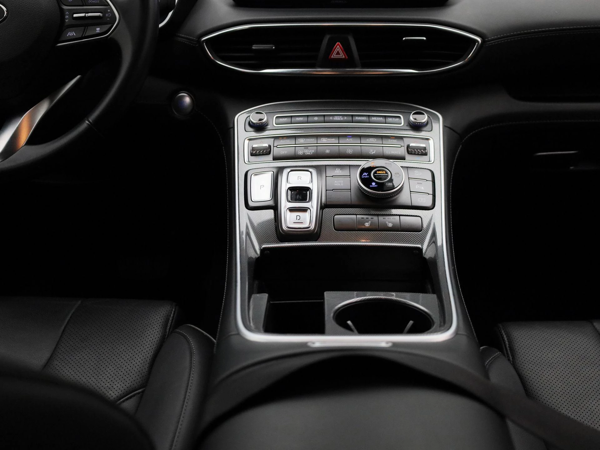 Hyundai-Santa Fe-image-9