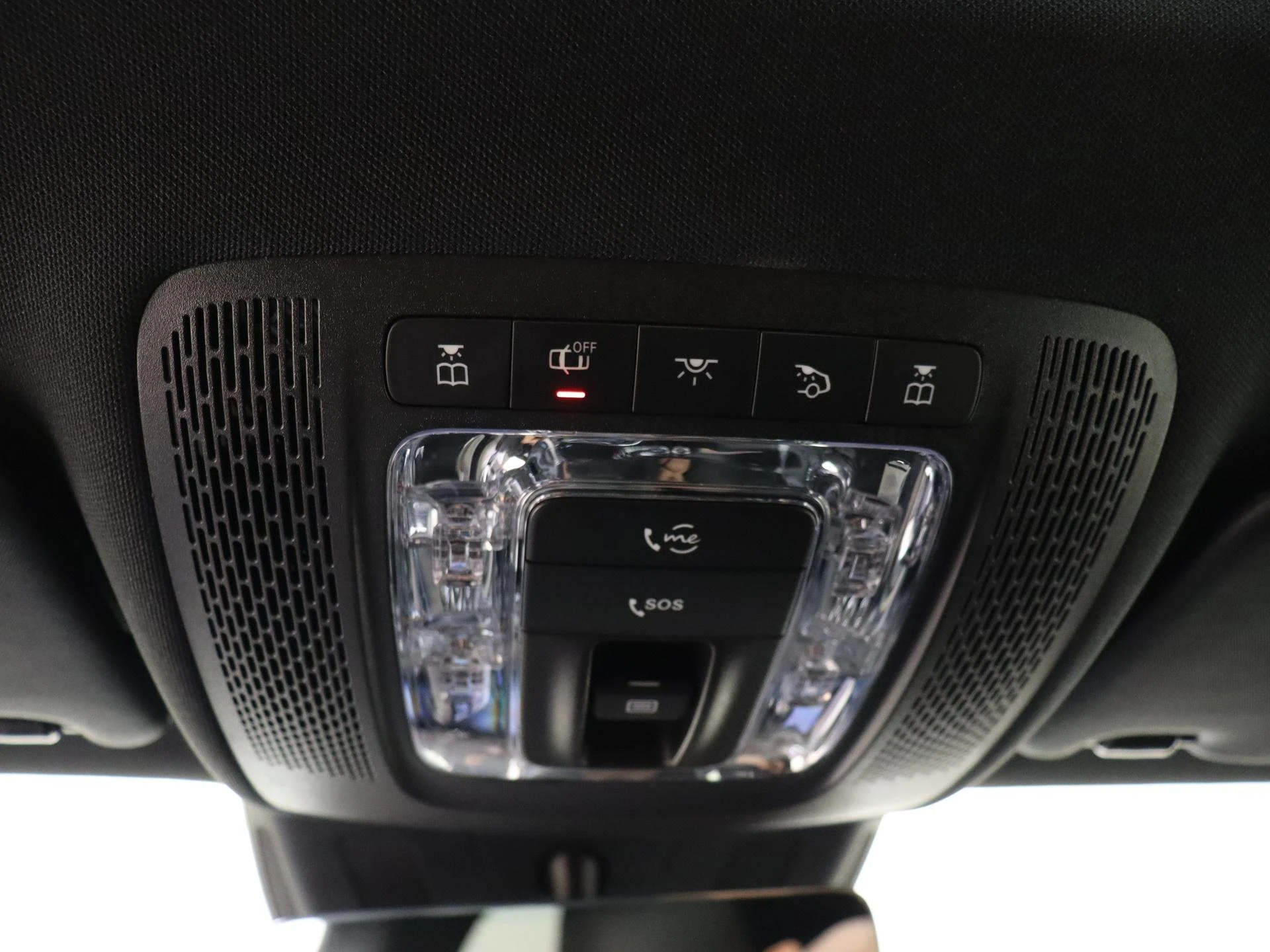 Mercedes-Benz-CLA-image-22