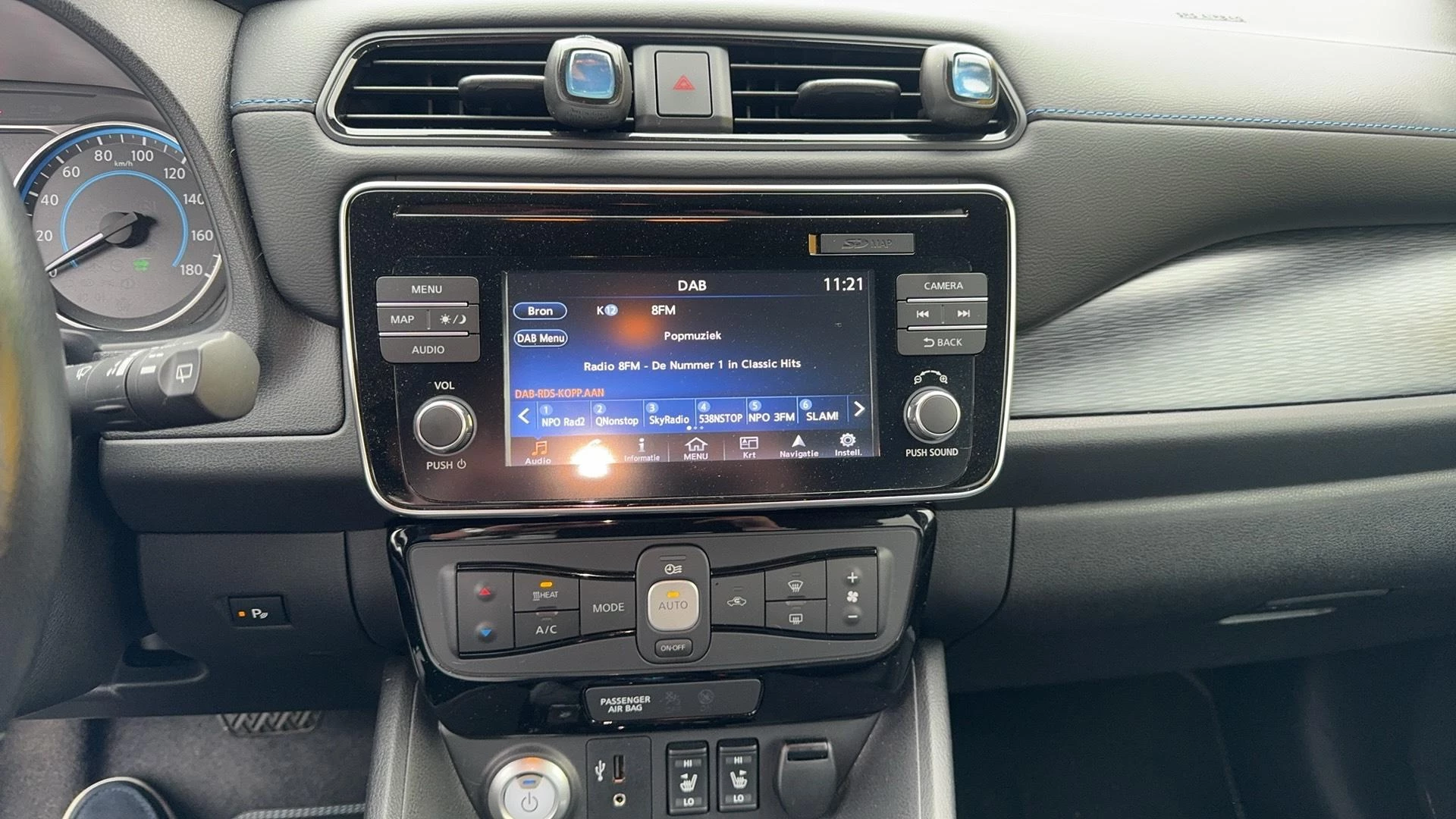 Nissan-Leaf-image-2