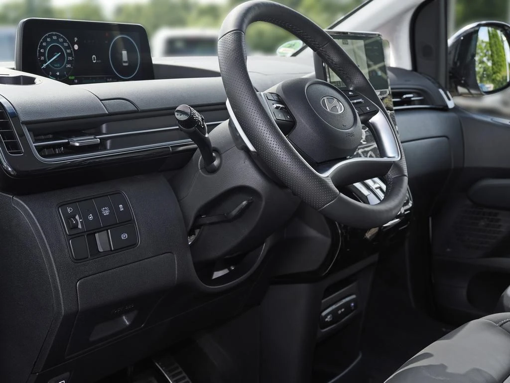 Hyundai-Staria-image-8