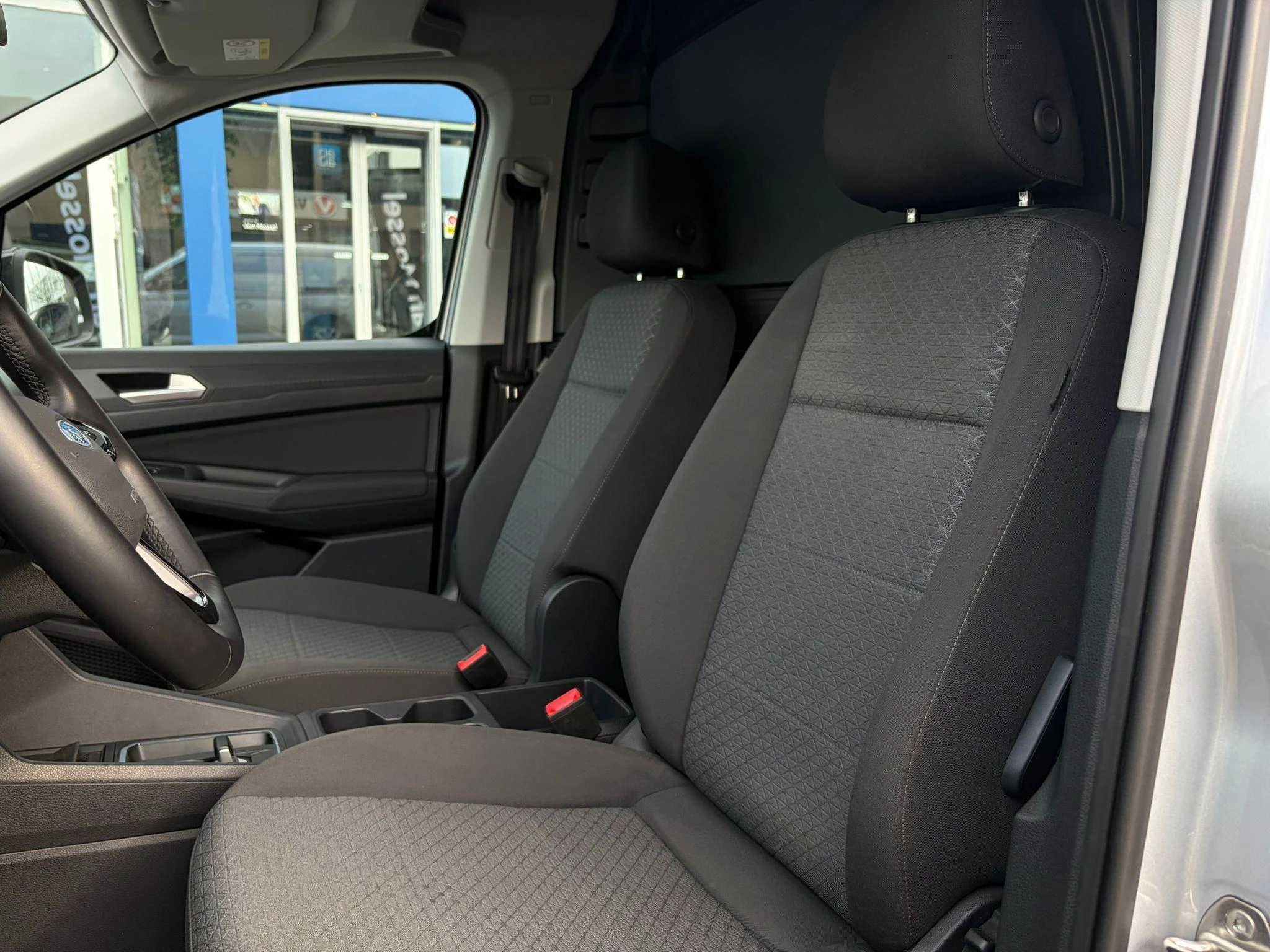 Ford-Transit Connect-image-15