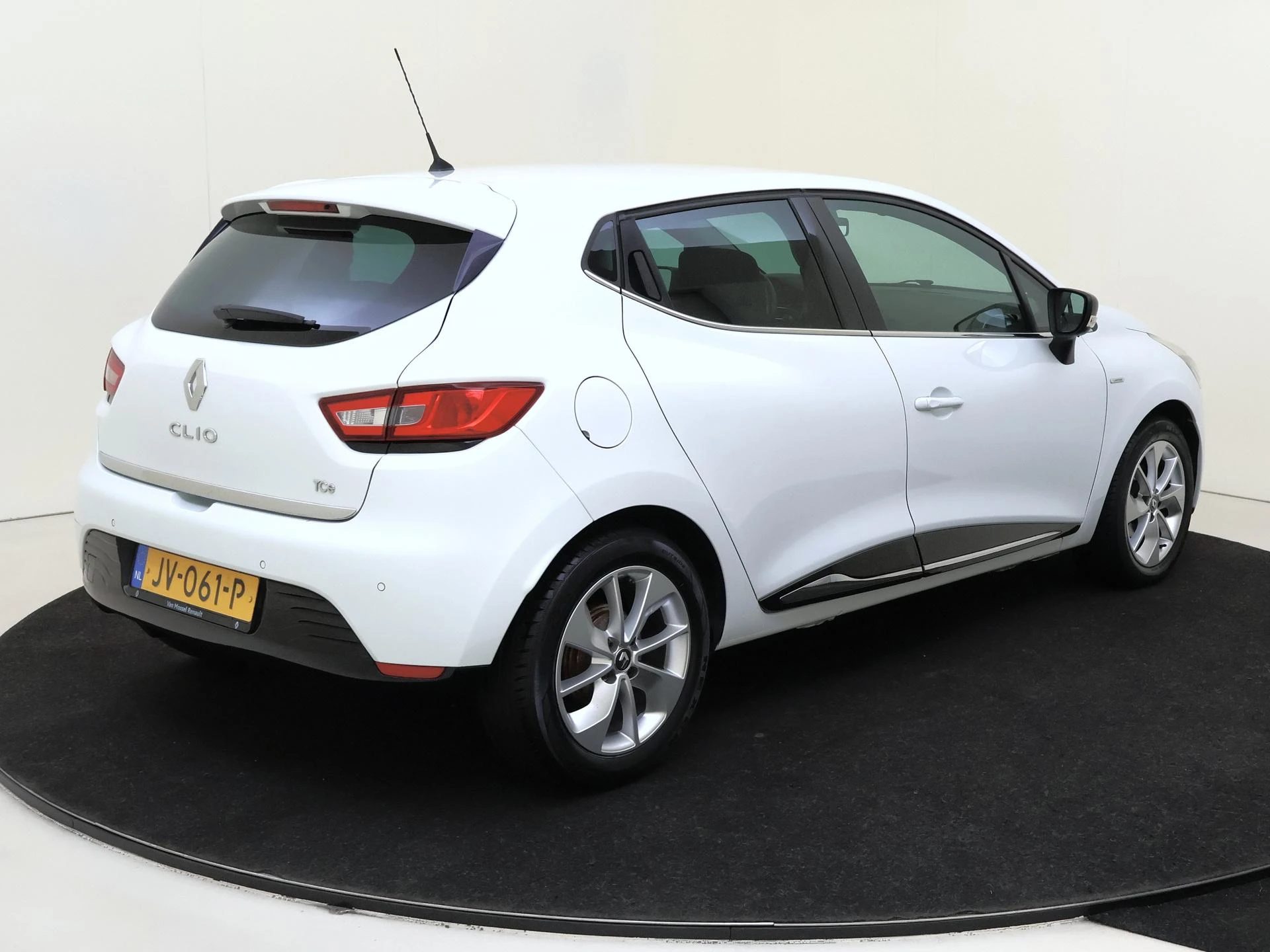 Renault-Clio-image-3