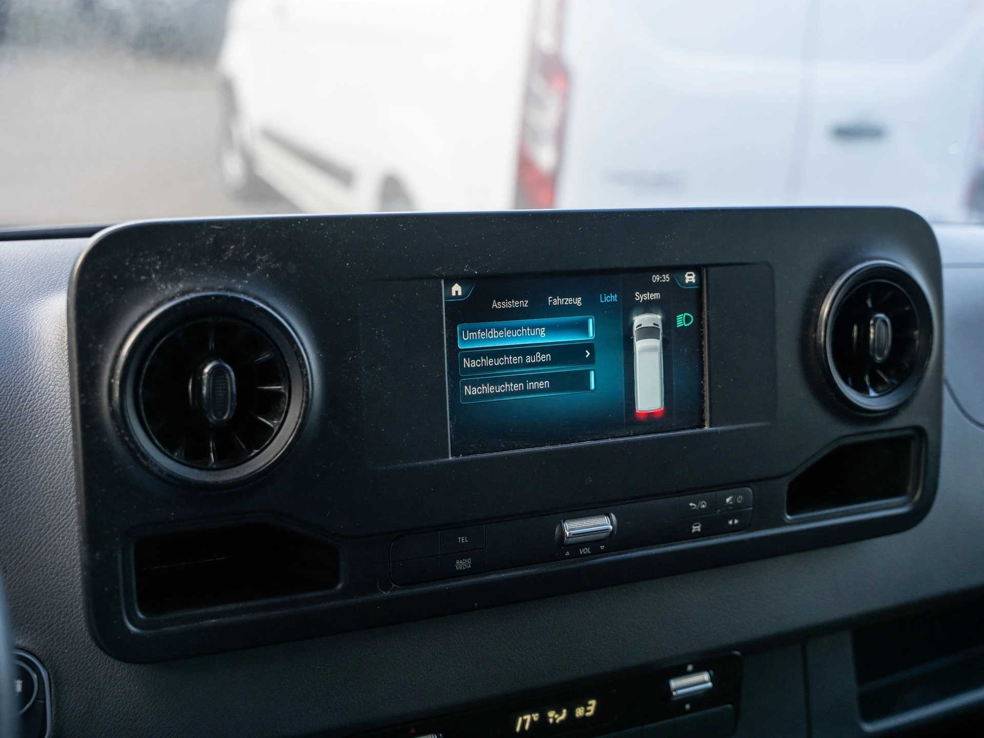 Mercedes-Benz-Sprinter-image-13