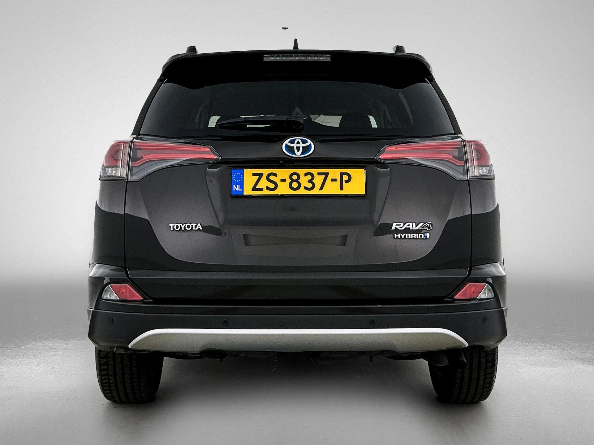 Toyota-RAV4-image-2