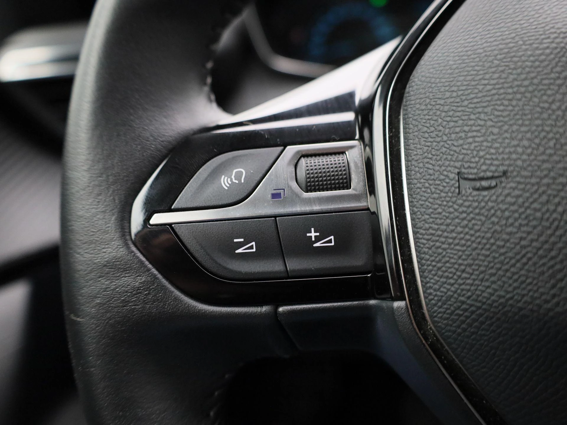 Peugeot-e-2008-image-20