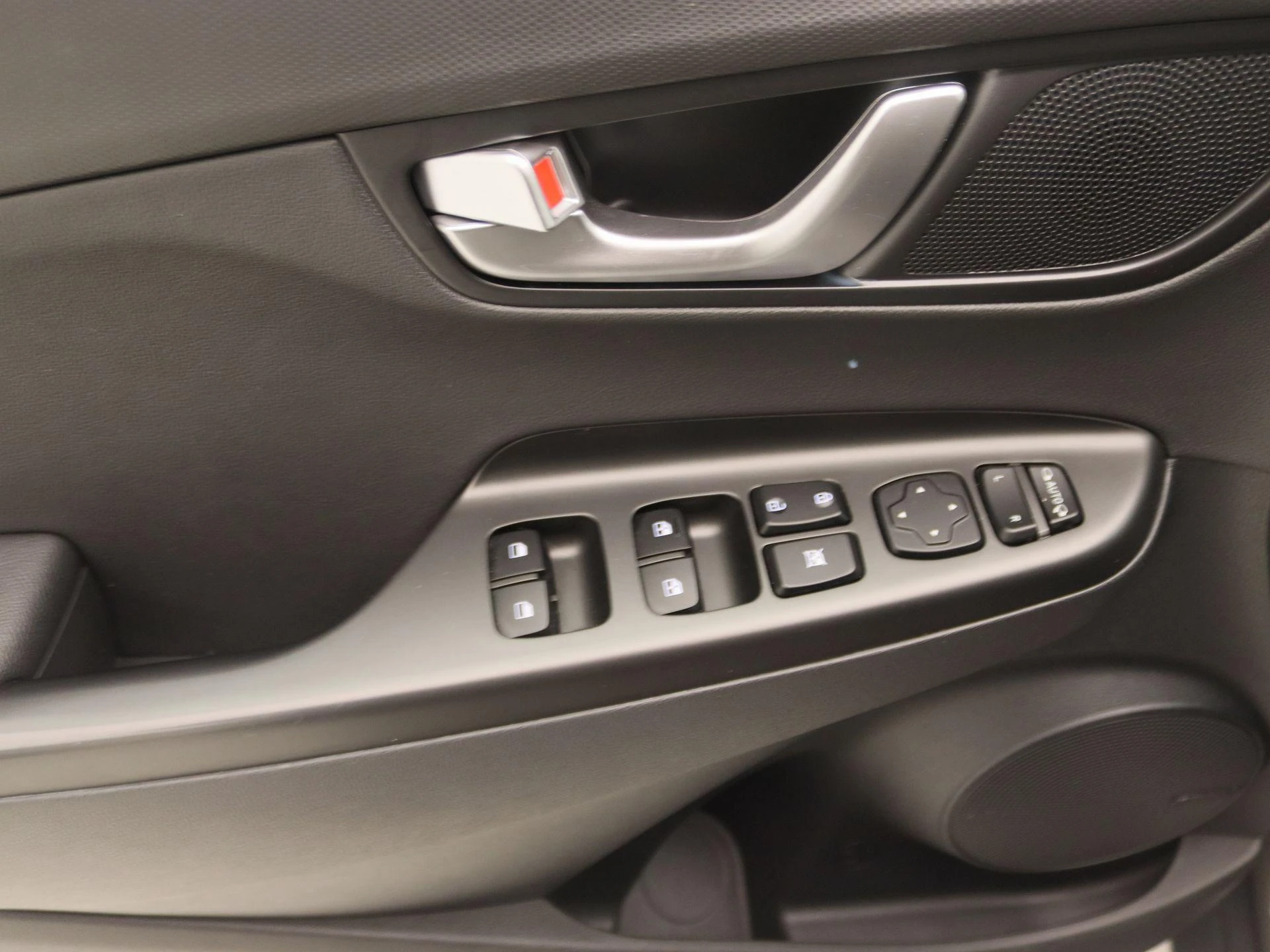 Hyundai-Kona-image-21