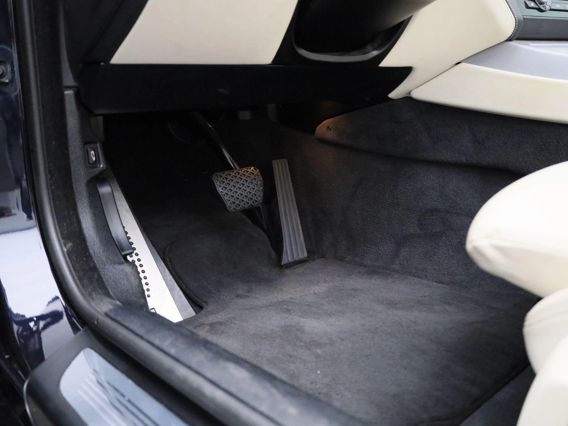 BMW-6 Serie-image-39