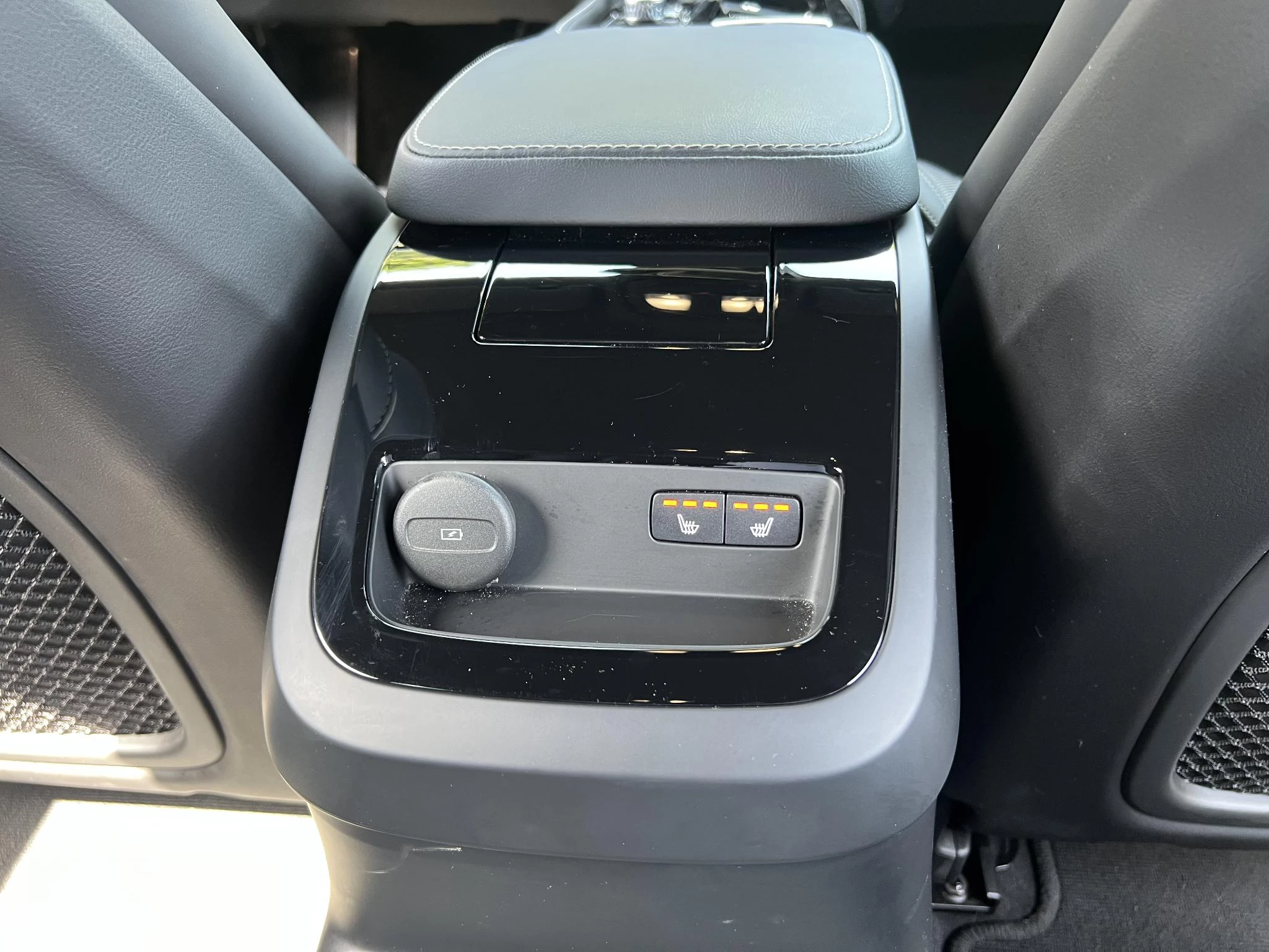 Volvo V60 T6 Plug-in hybrid AWD Plus Dark