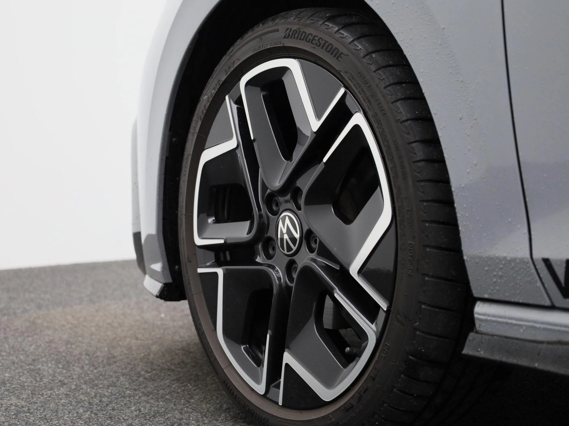 Volkswagen-Golf-image-44