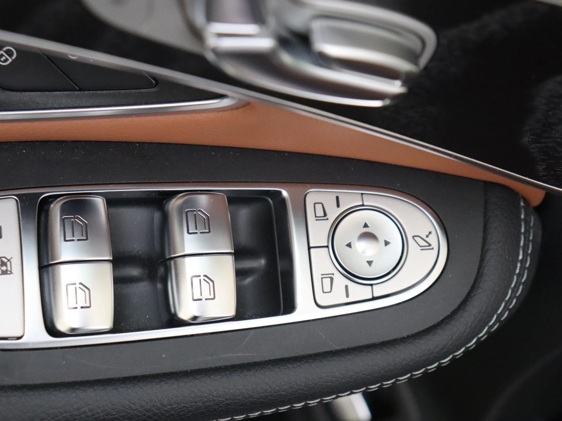 Mercedes-Benz-GLC-image-26