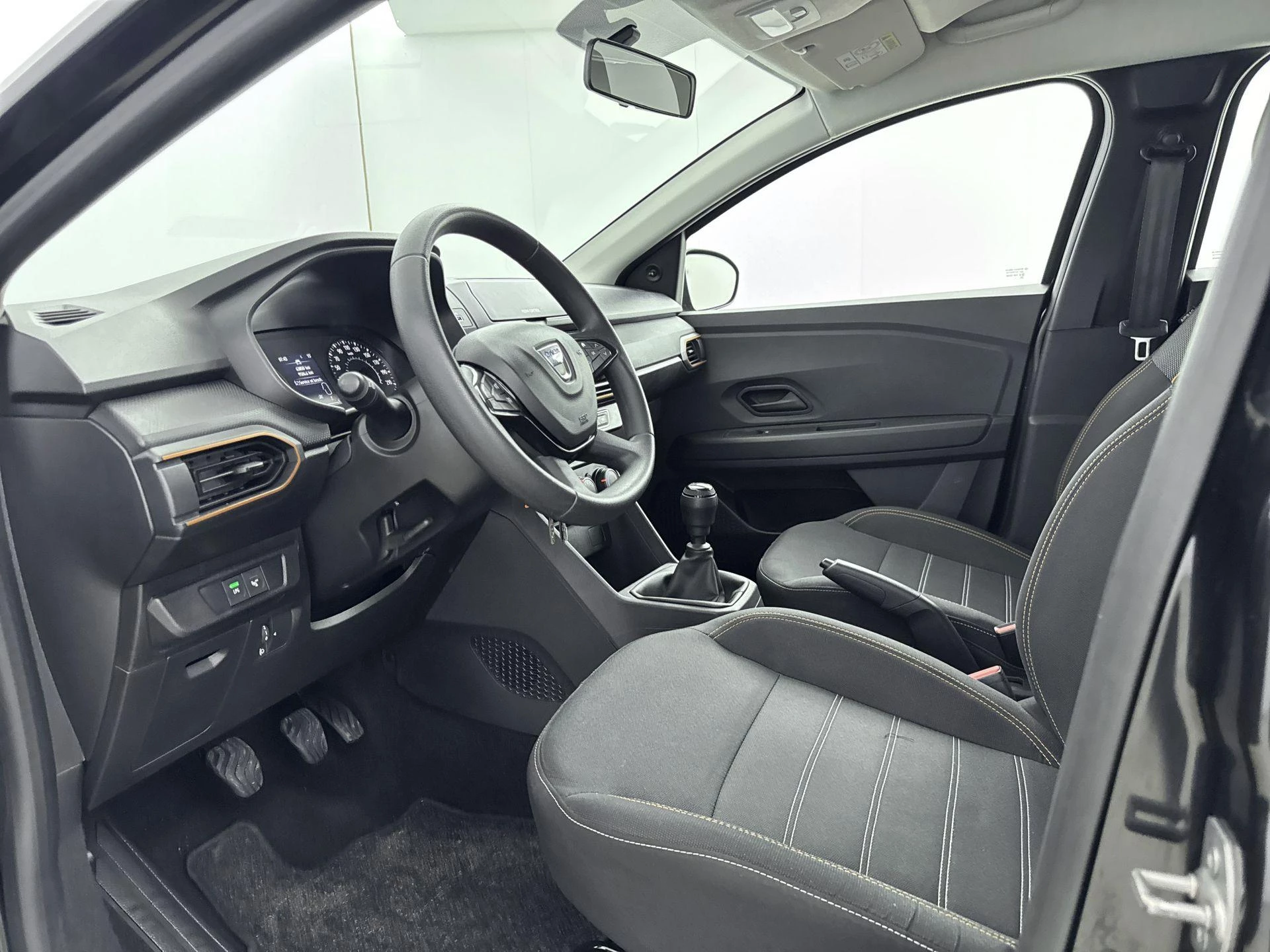 Dacia-Sandero-image-9