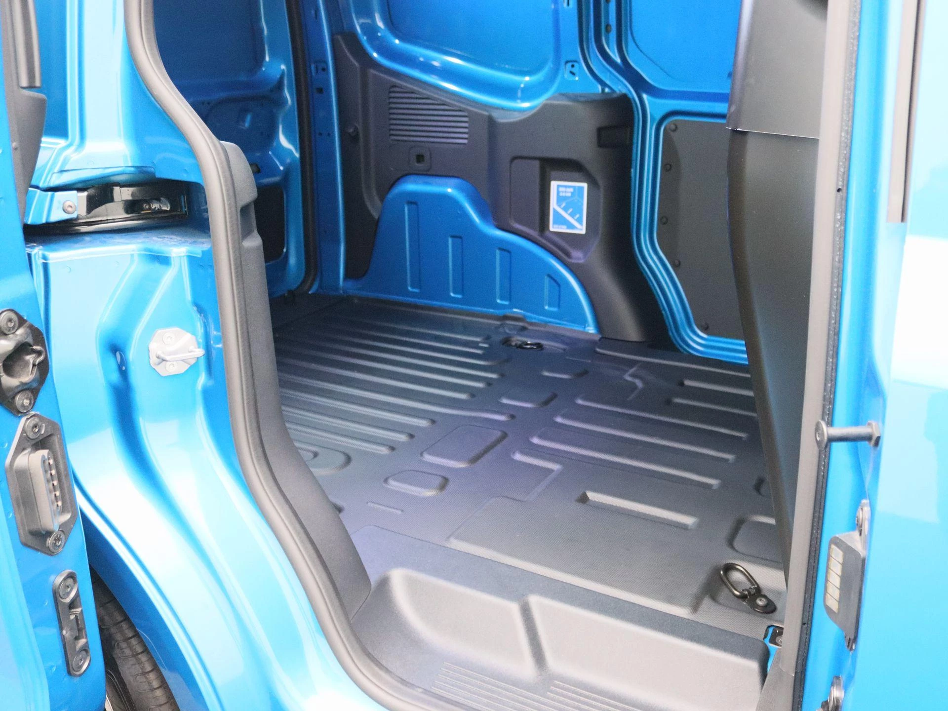 Ford E-Transit Courier Limited 44 kWh