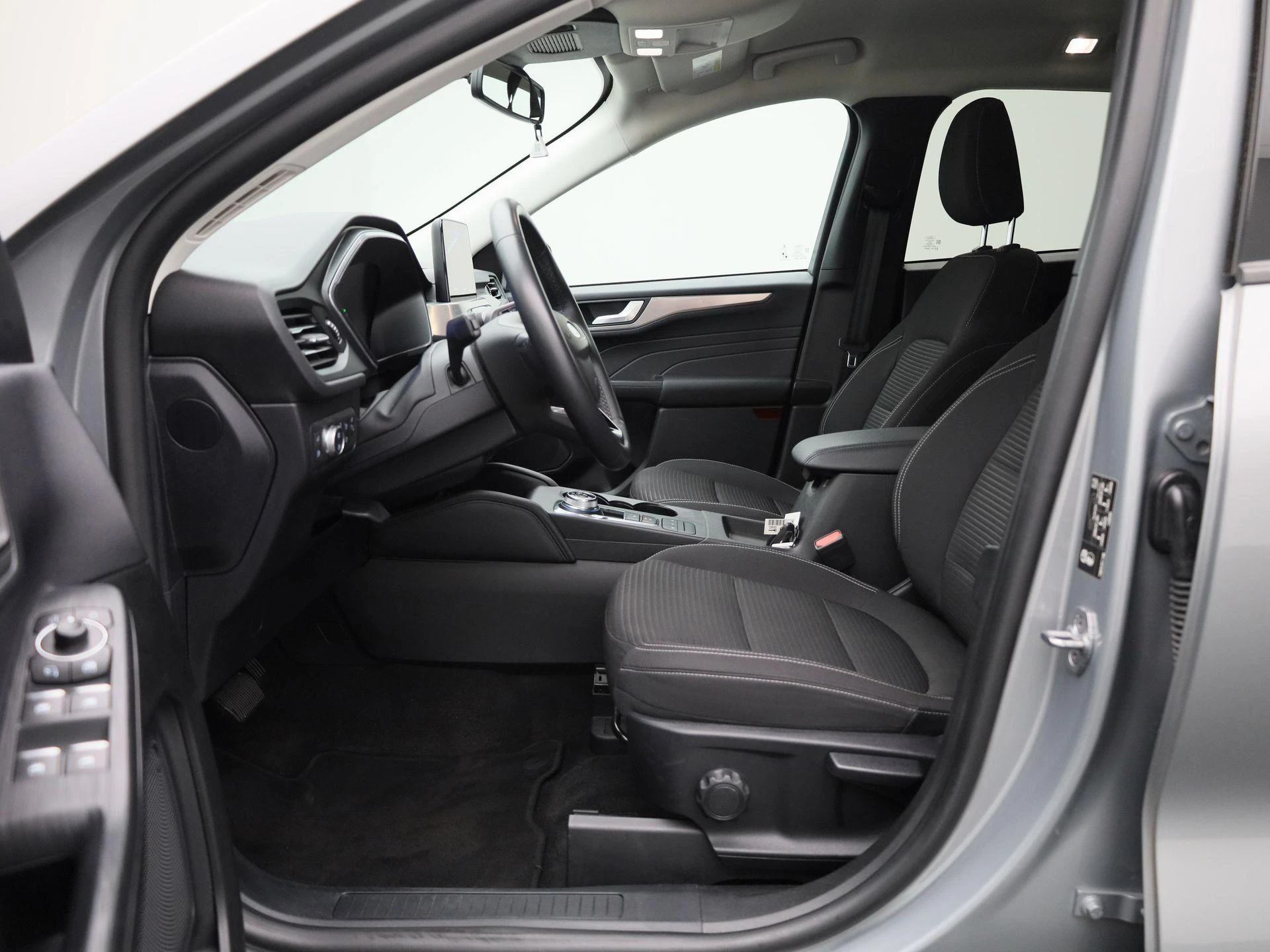 Ford Kuga 2.5i FHEV Aut. 140kW Titanium