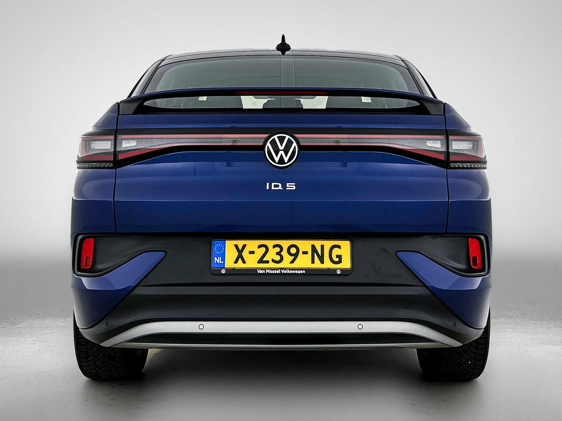 Volkswagen-ID.5-image-2