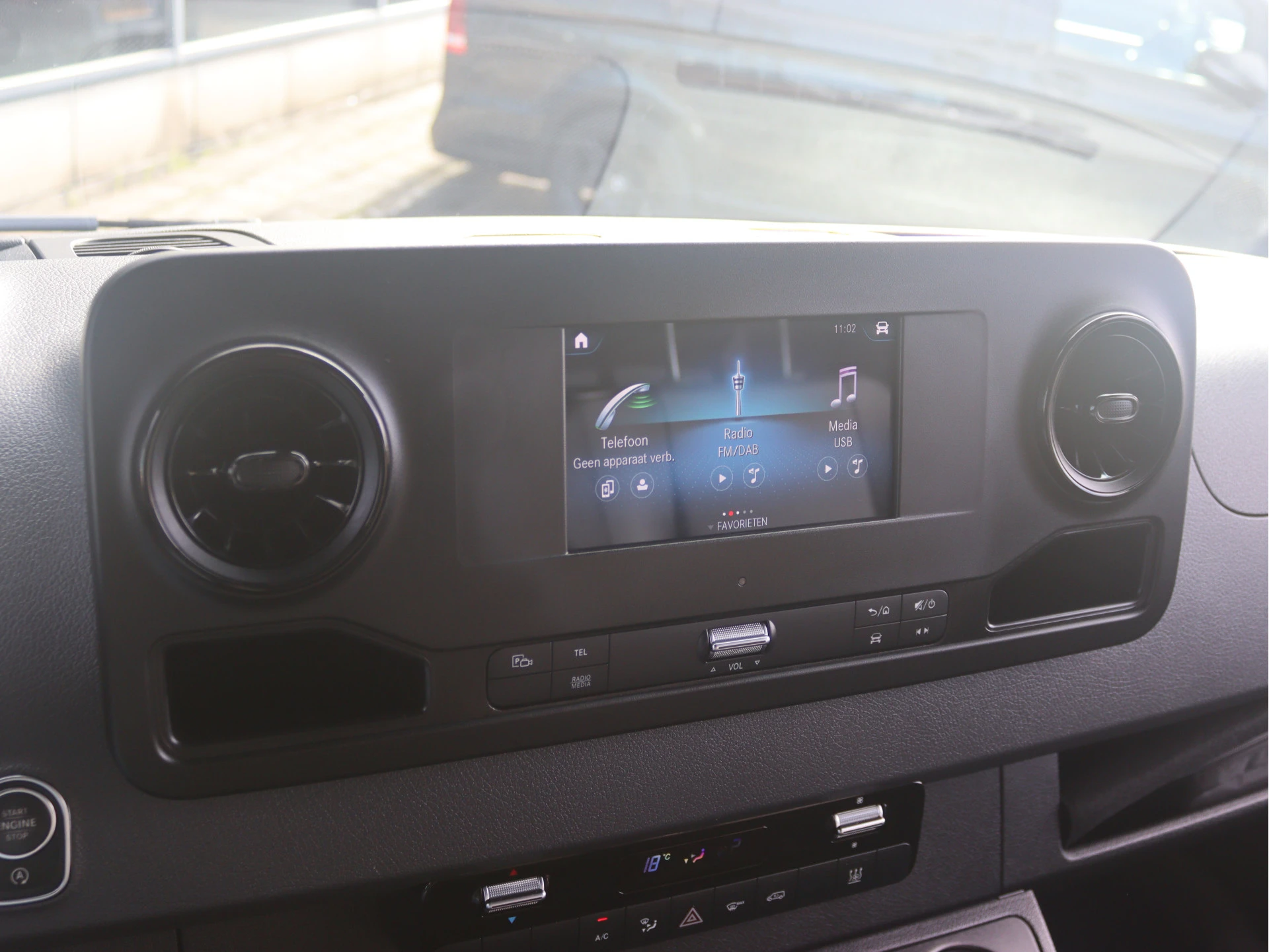 Mercedes-Benz-Sprinter-image-10