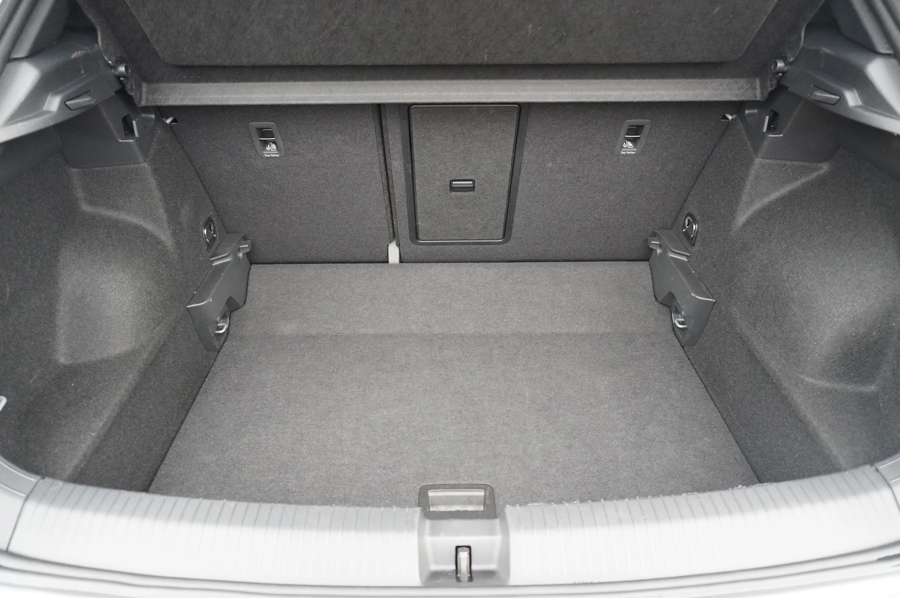 Volkswagen-T-Roc-image-14