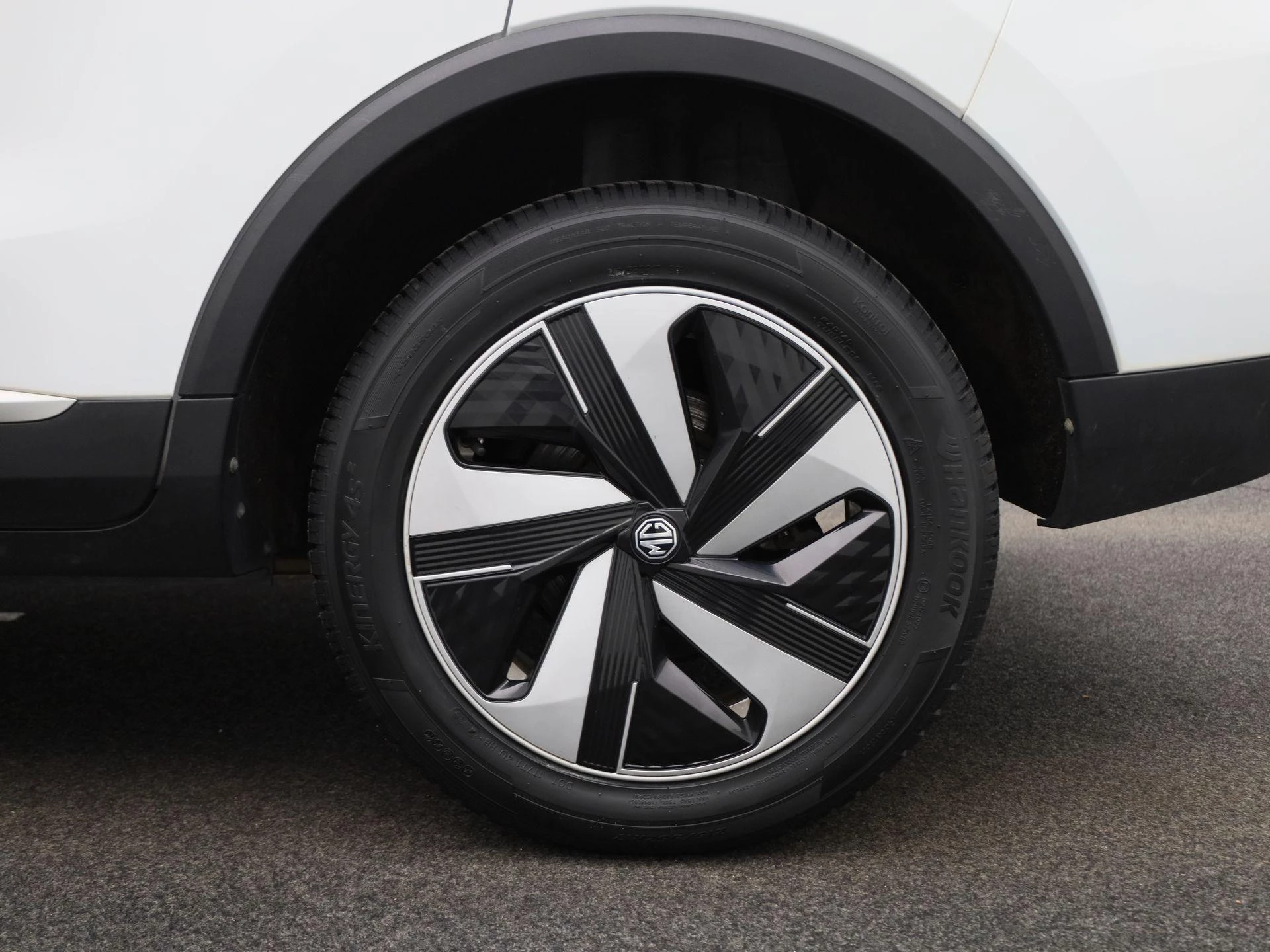 MG-ZS-image-11