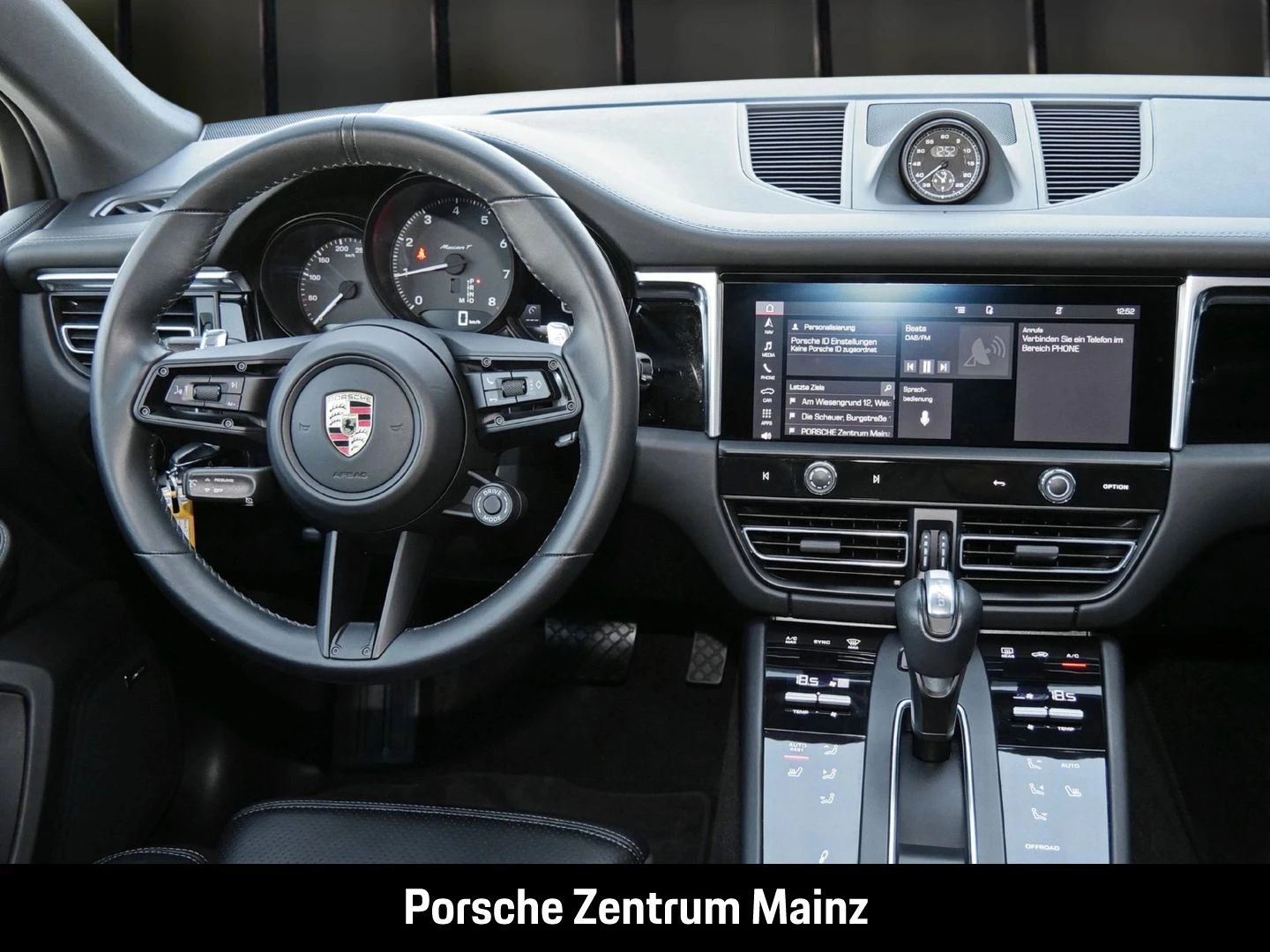 Porsche-Macan-image-4