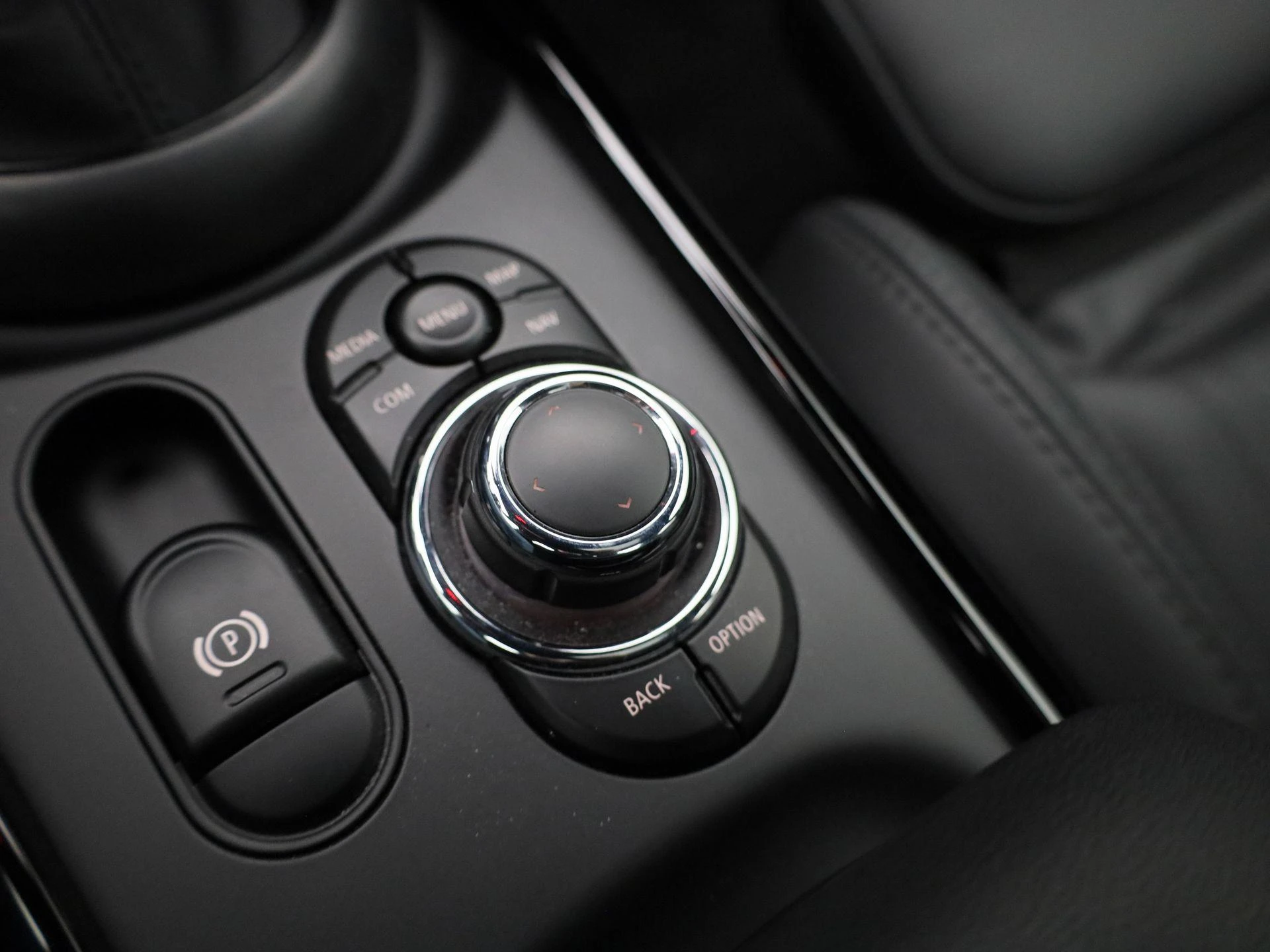 MINI-Clubman-image-23