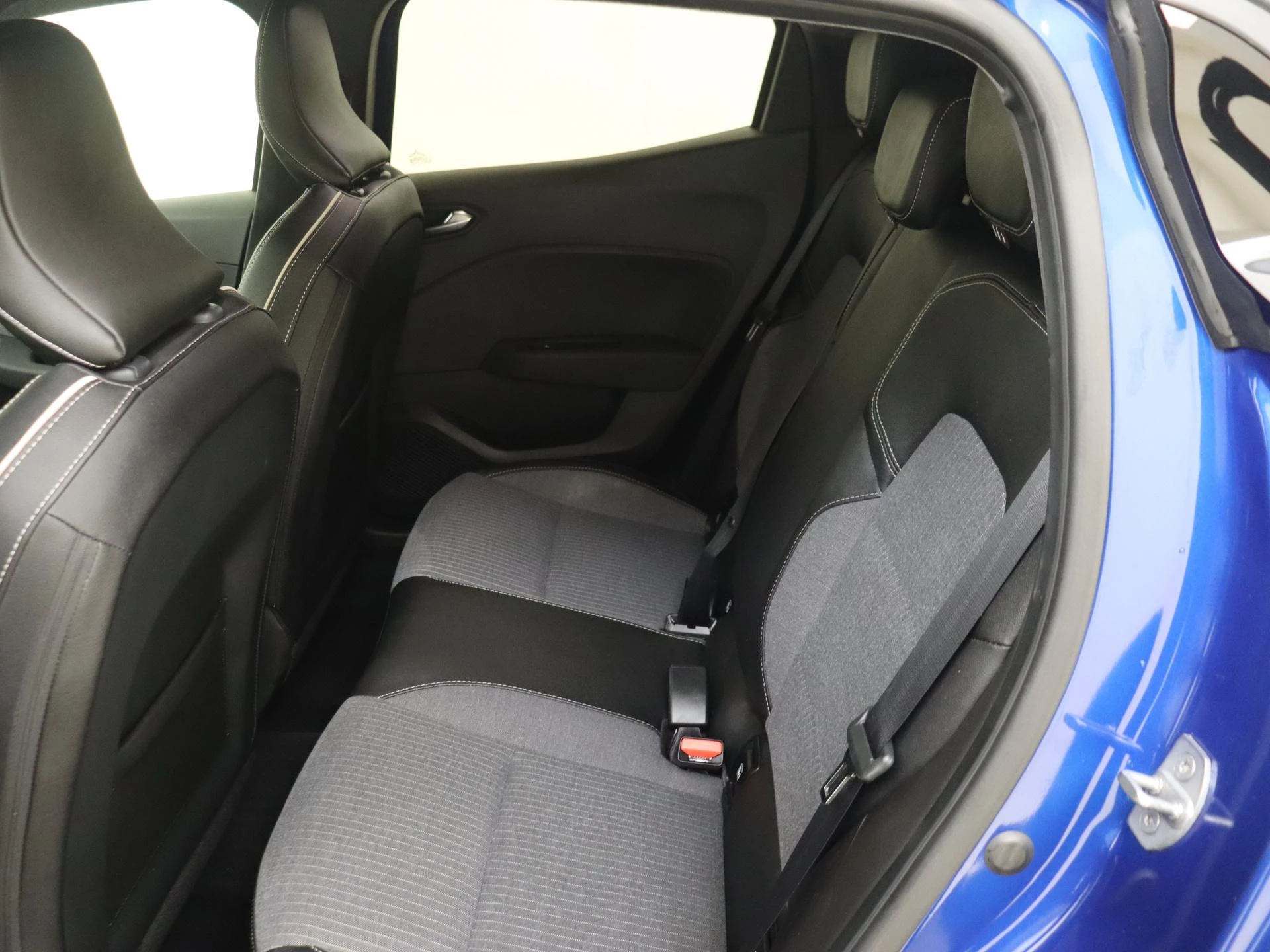 Renault-Clio-image-12