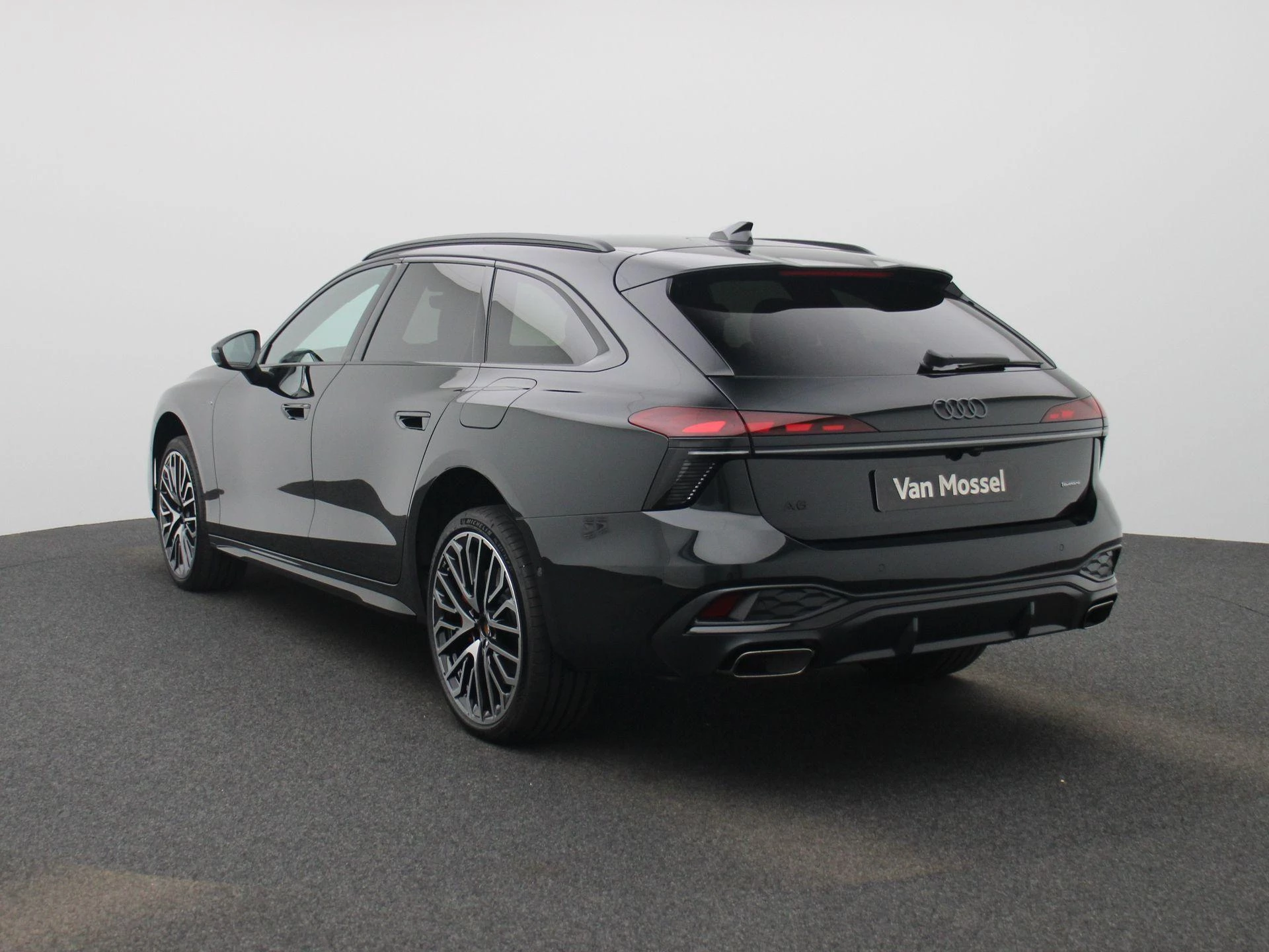 Audi A6 Avant 2.0 e-hybrid quattro S Competition 367 PK