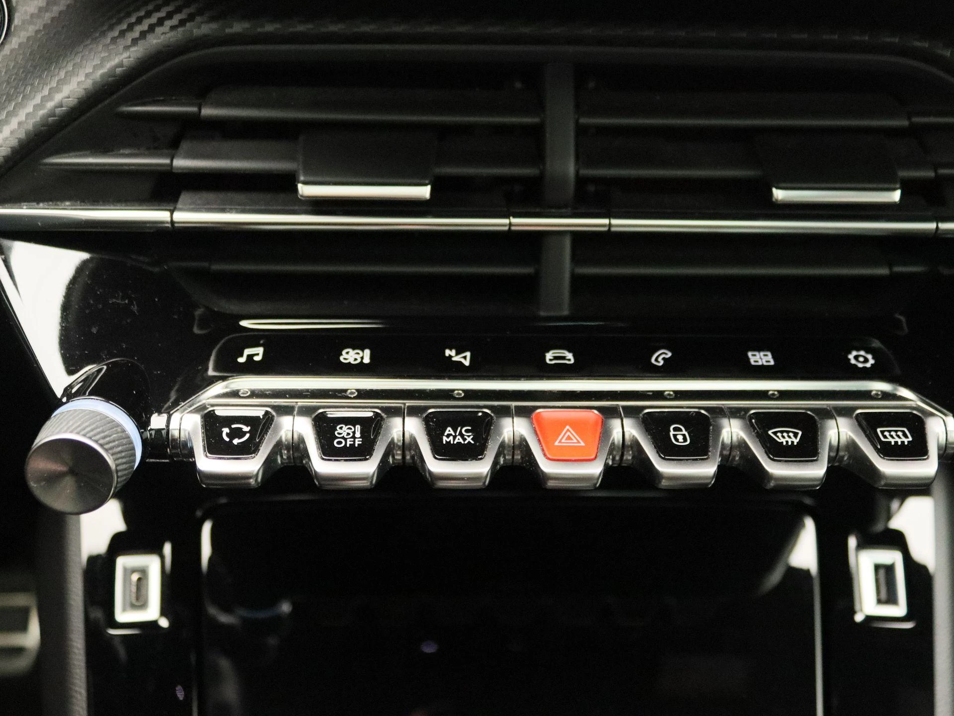 Peugeot-208-image-10