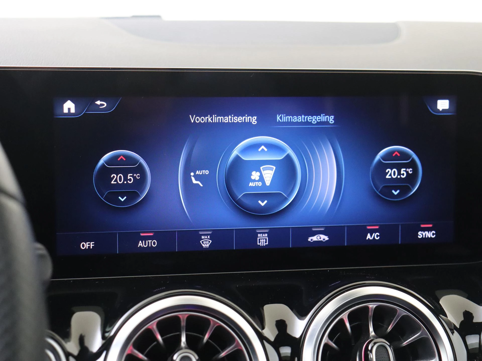 Mercedes-Benz-B-Klasse-image-17