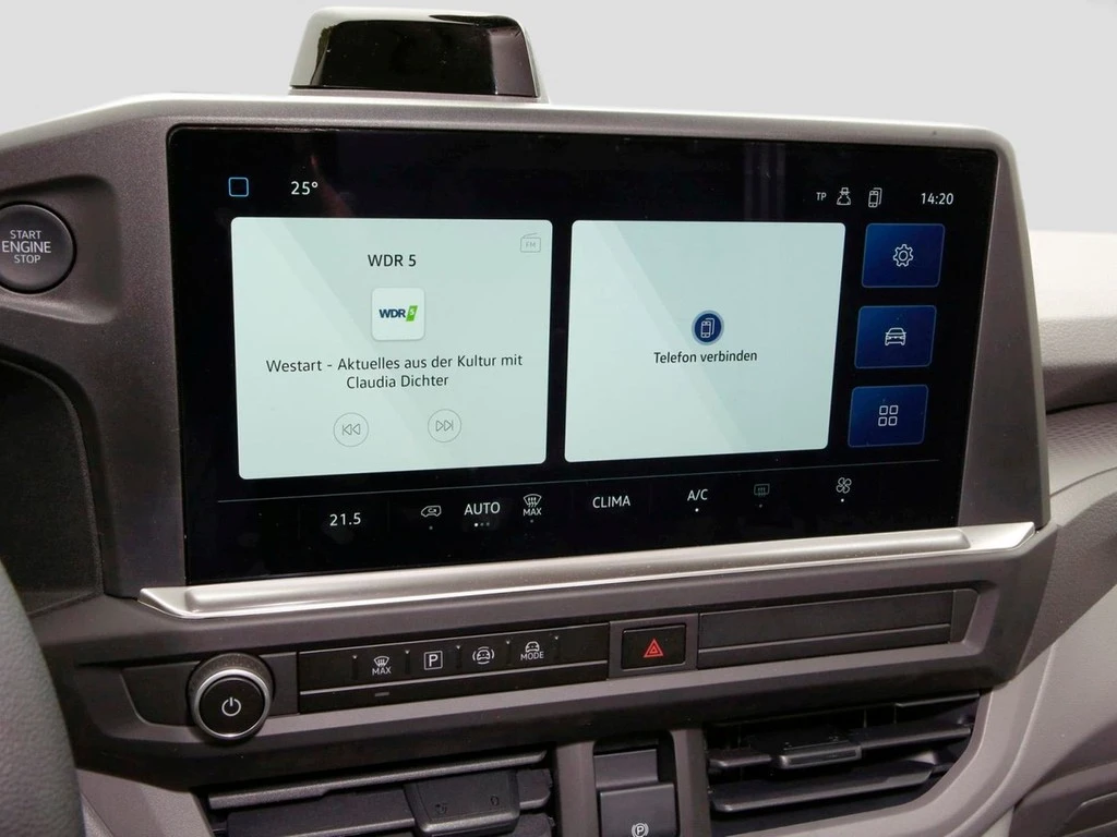 Volkswagen-Transporter-image-11