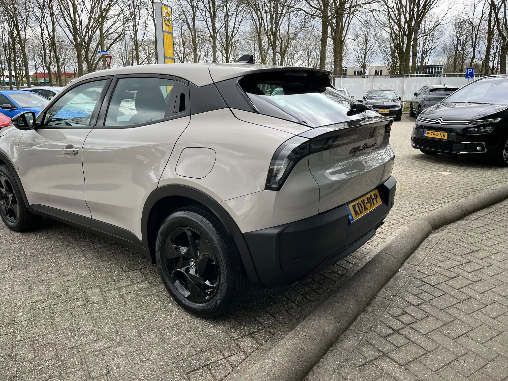 Alfa Romeo Junior 1.2 Turbo Hybrid Ibrida