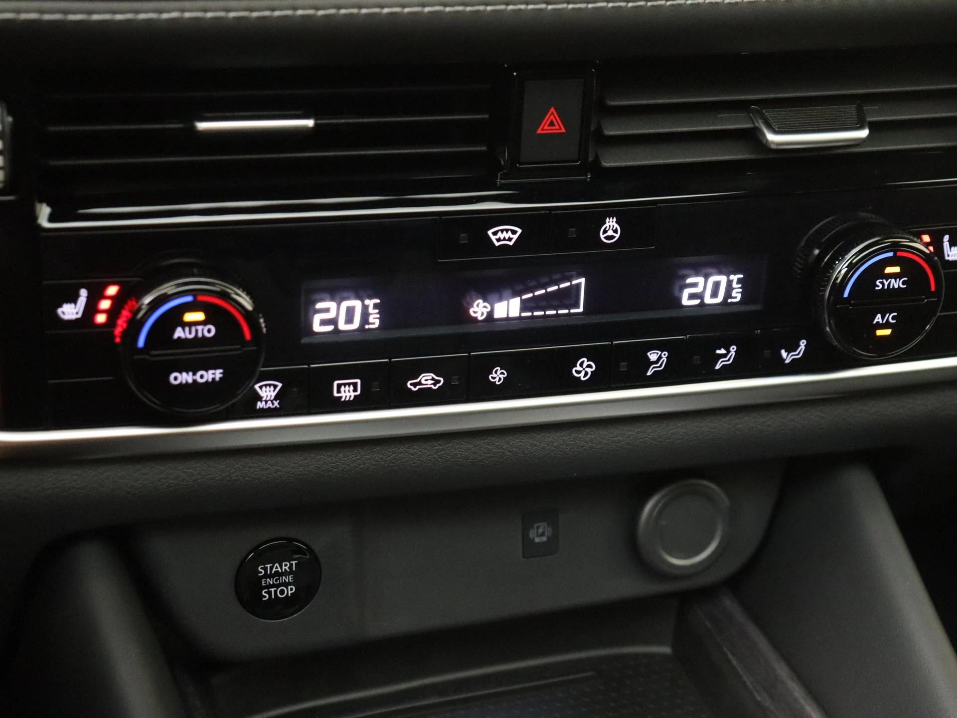 Nissan-QASHQAI-image-16
