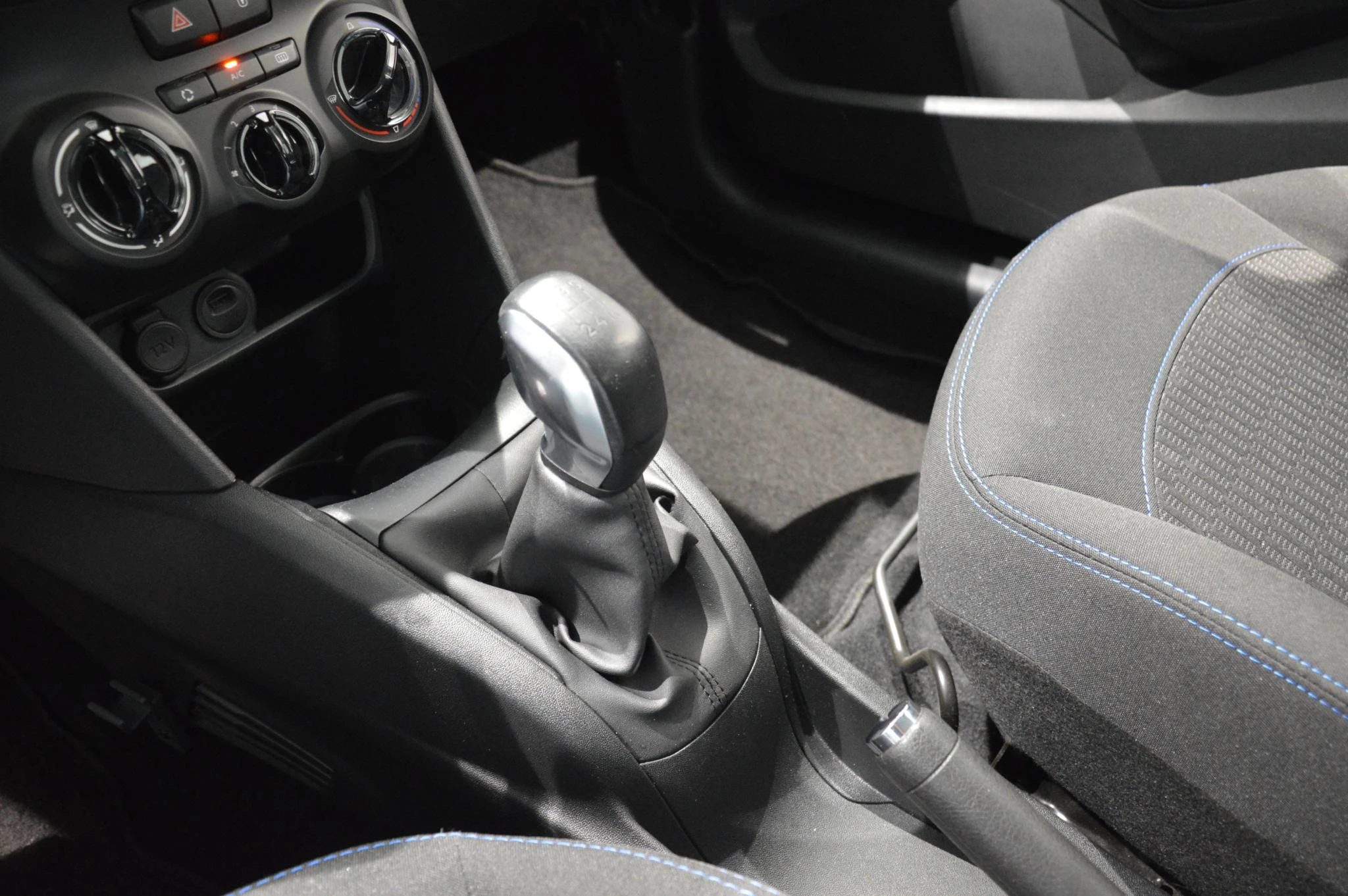 Peugeot 208 Signature