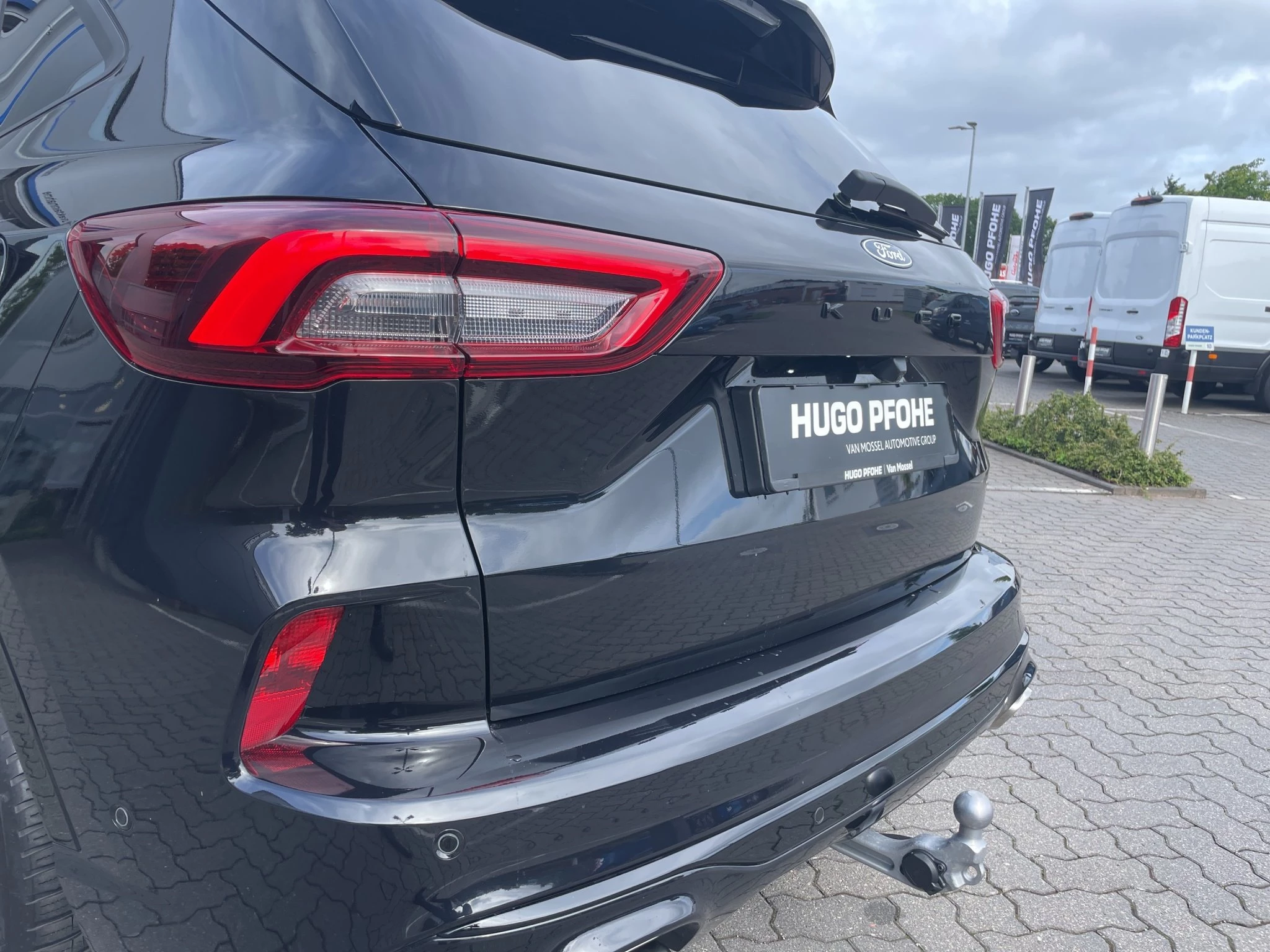 Ford Kuga ST-Line X*PANO*AHK*LED-MATRIX*360GRAD*ACC*NAVI*SOUND-SYS.