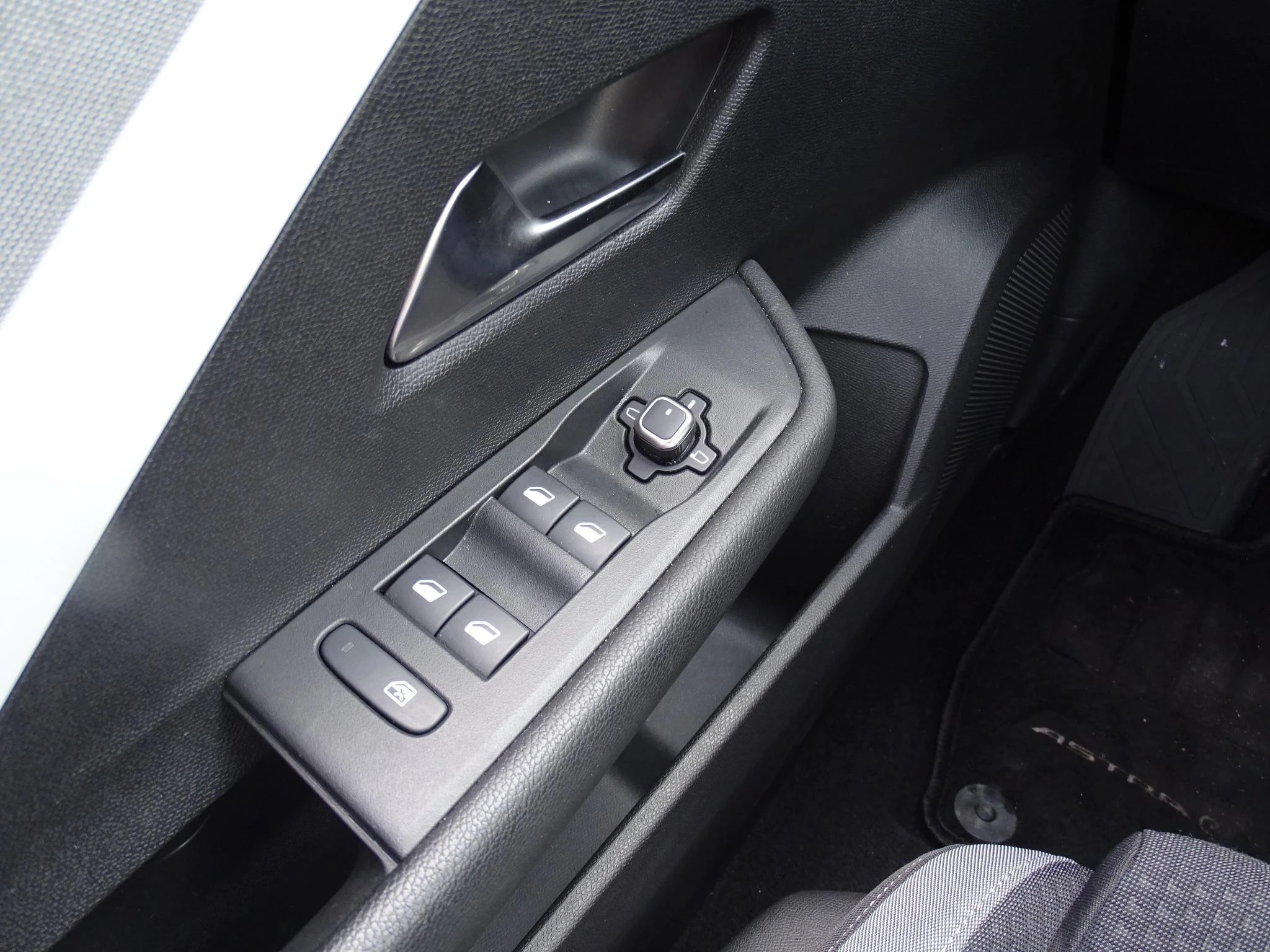 Opel-Astra-image-21
