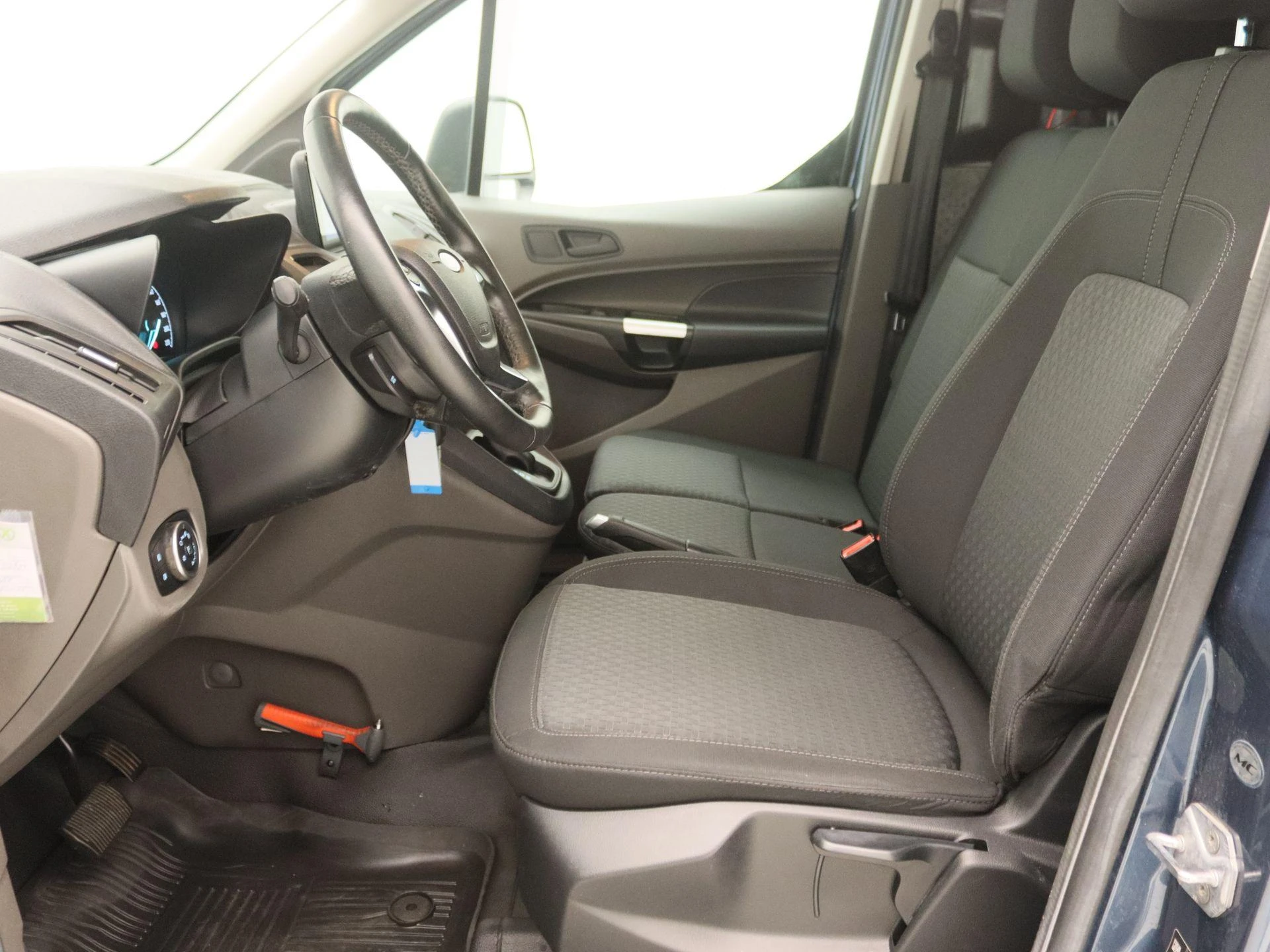 Ford-Transit Connect-image-11