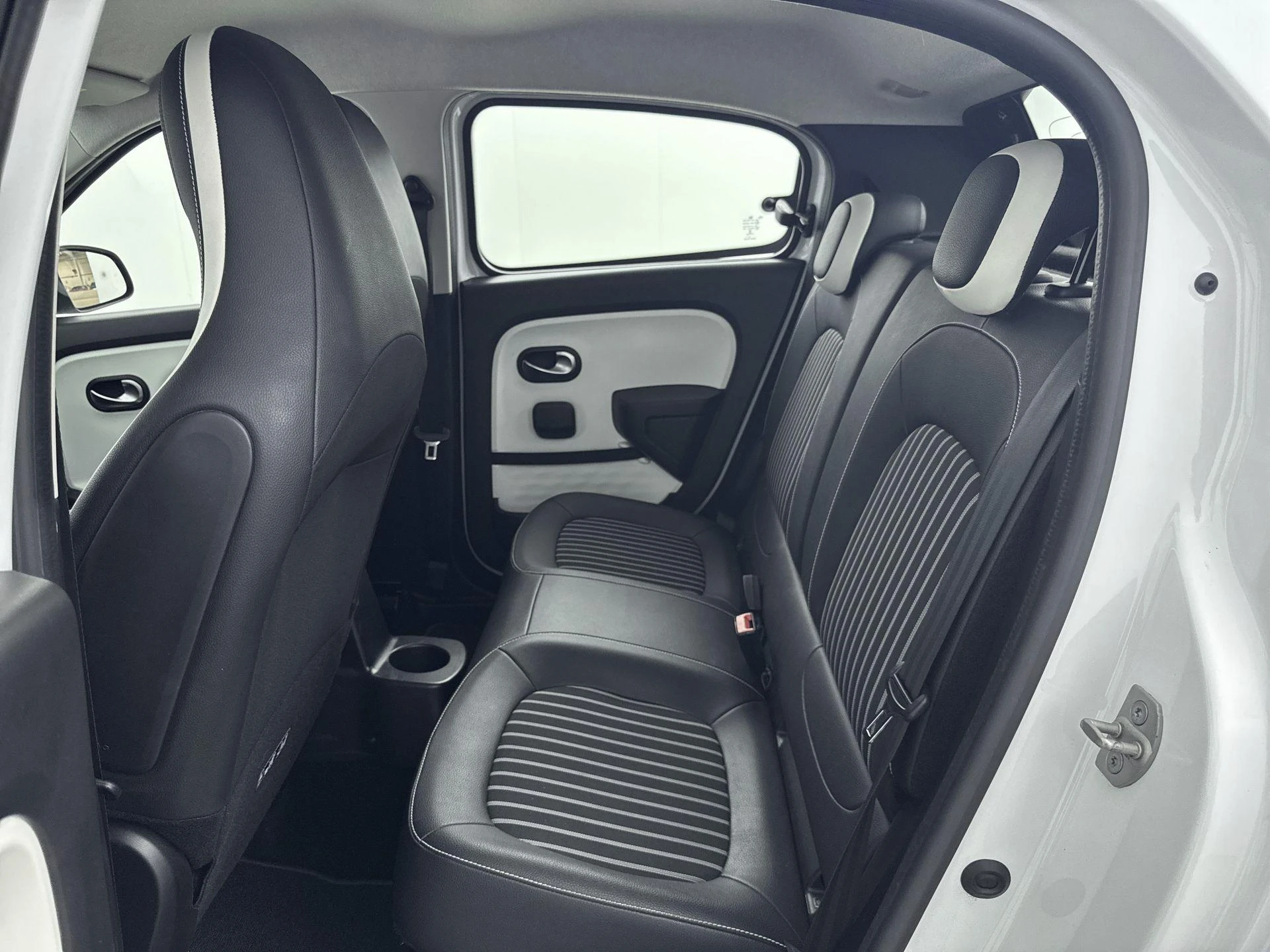 Renault Twingo Z.E. R80 Pk Intens