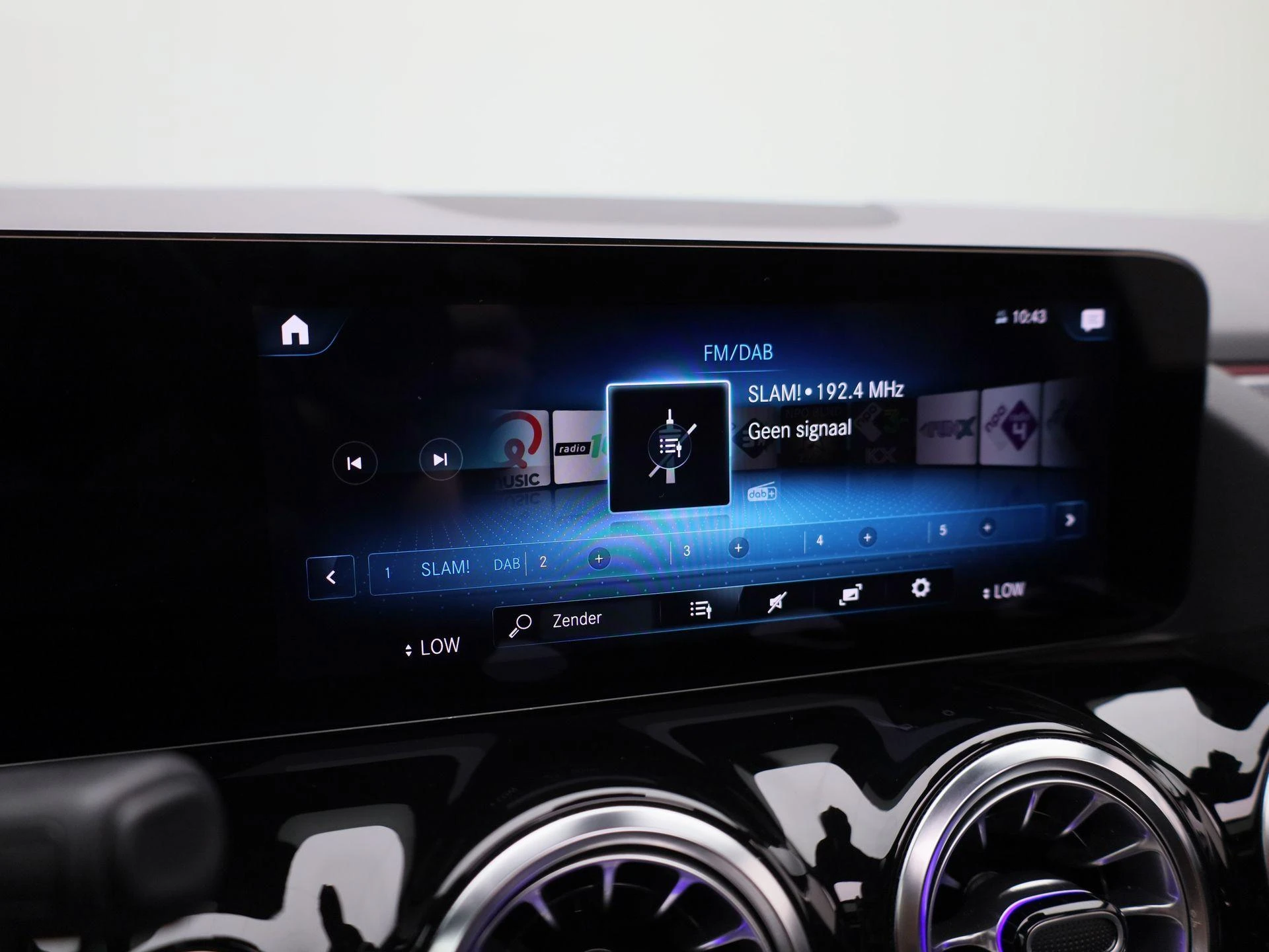 Mercedes-Benz-EQA-image-31