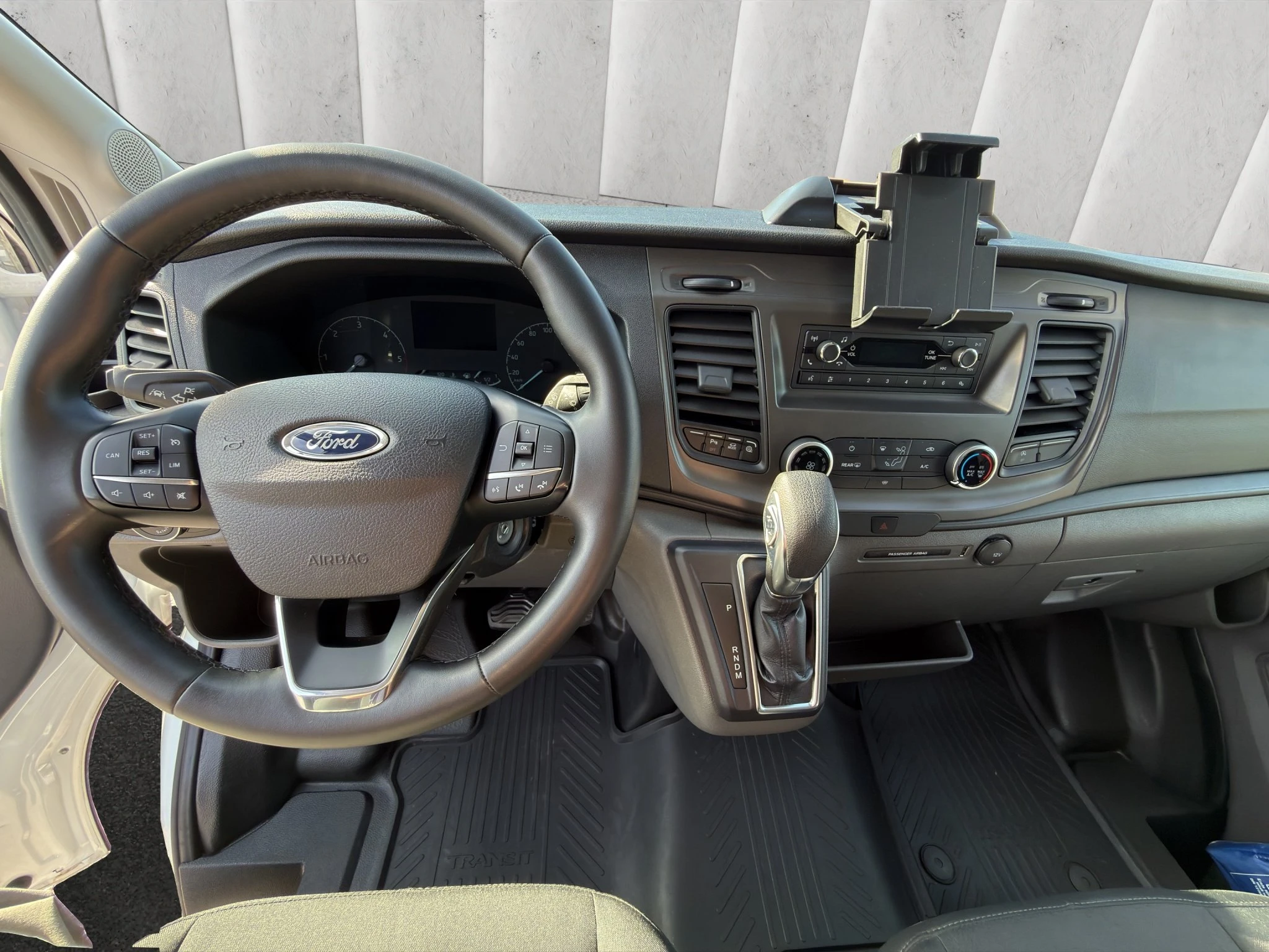Ford-Transit-image-11