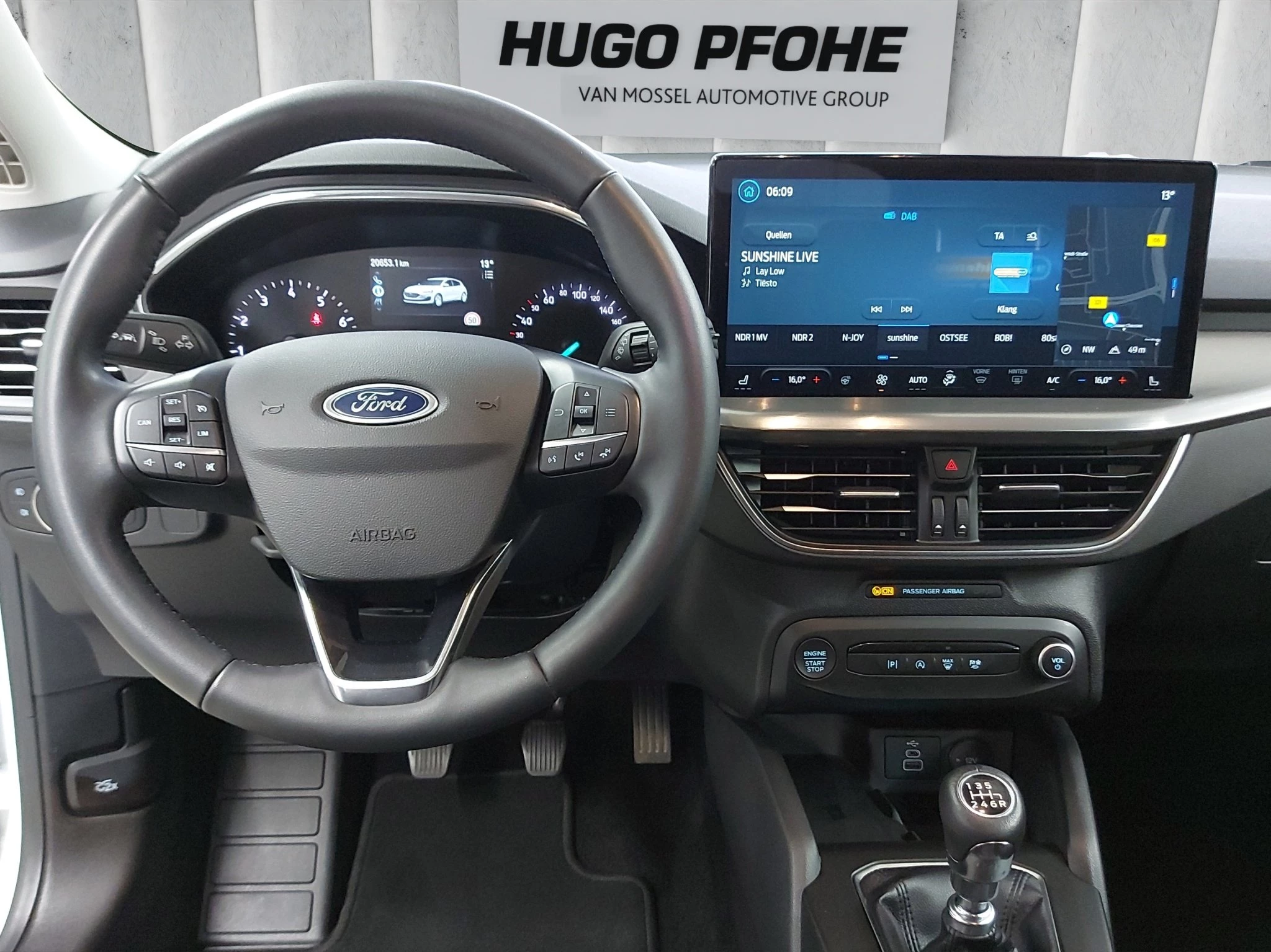 Ford Focus Titanium DESIGN Sondermodell 1.0 EcoBoost Hybrid 92kW Schräghecklimousine. 5-türig