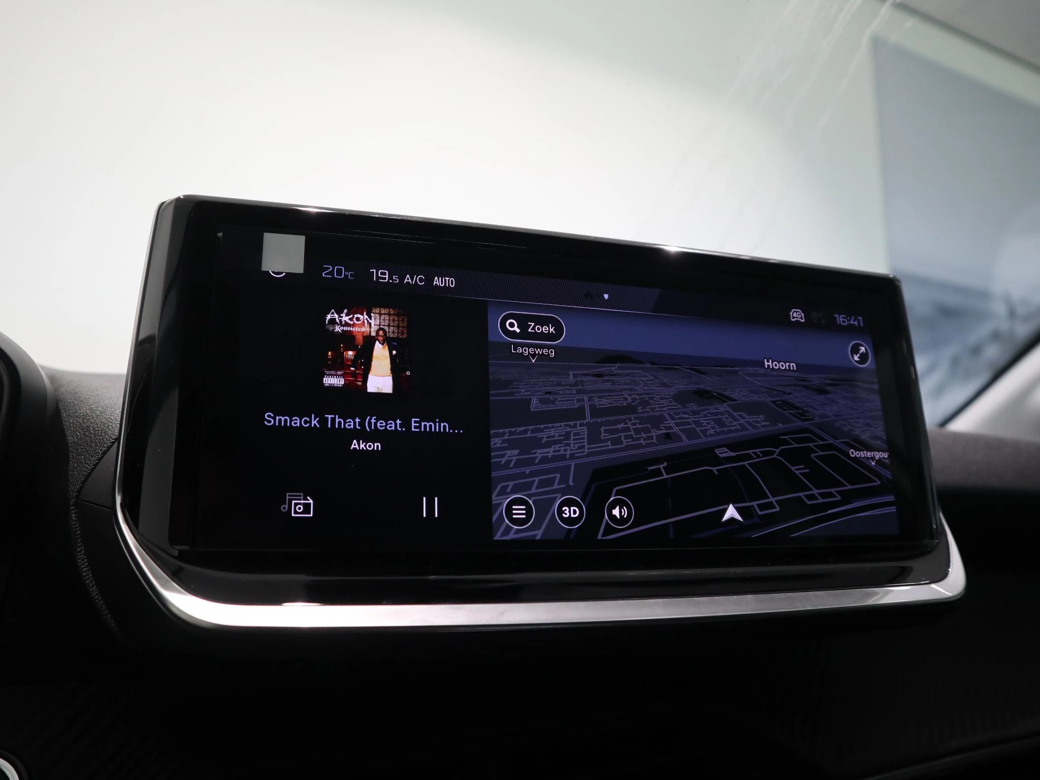 Peugeot-208-image-11