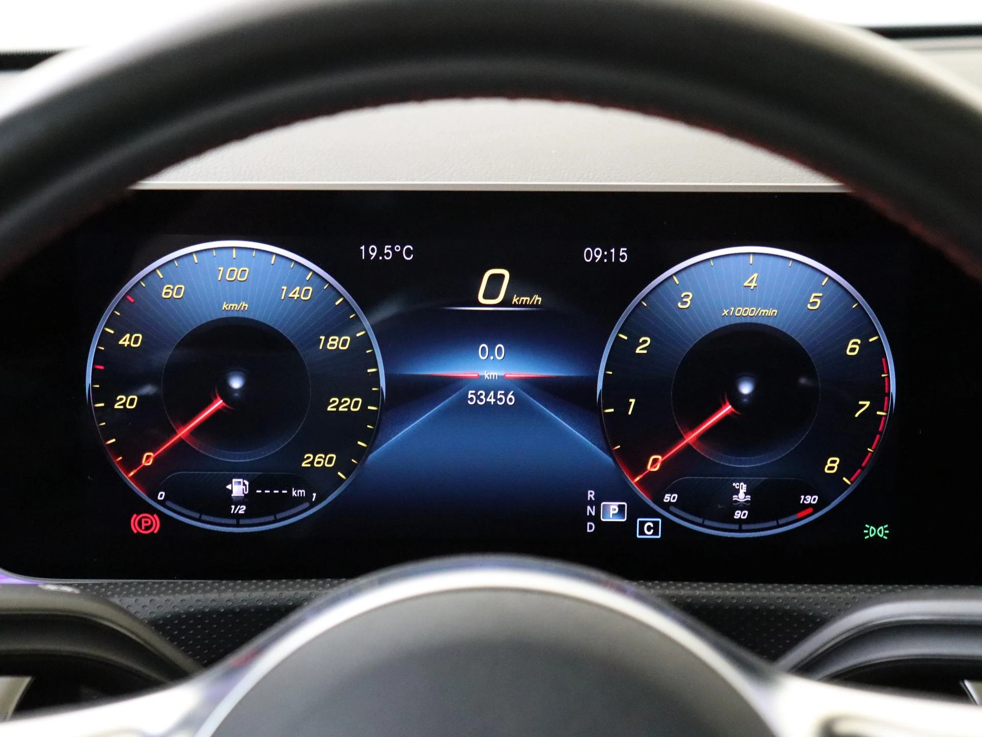 Mercedes-Benz-CLA-image-10