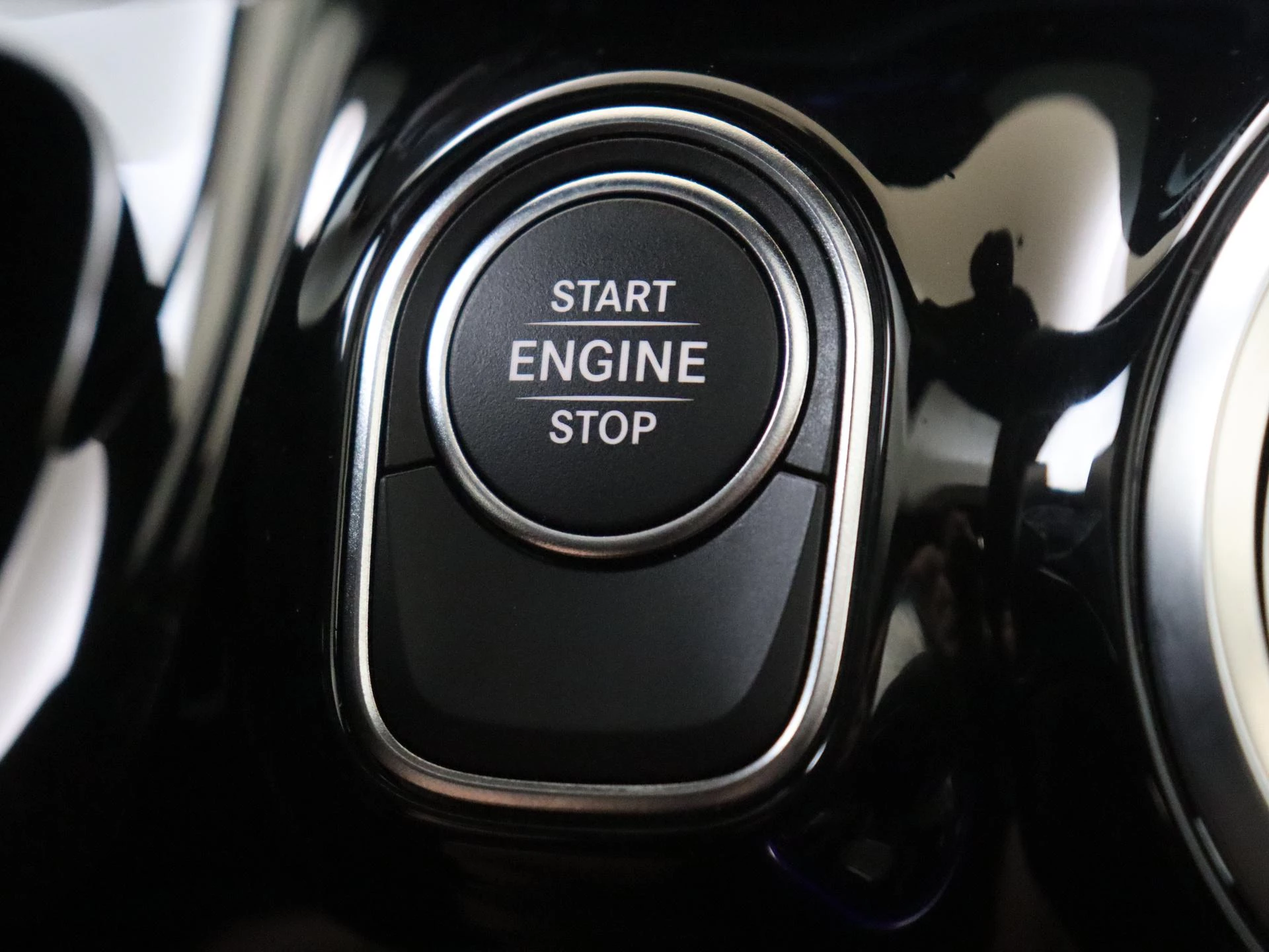 Mercedes-Benz-B-Klasse-image-21