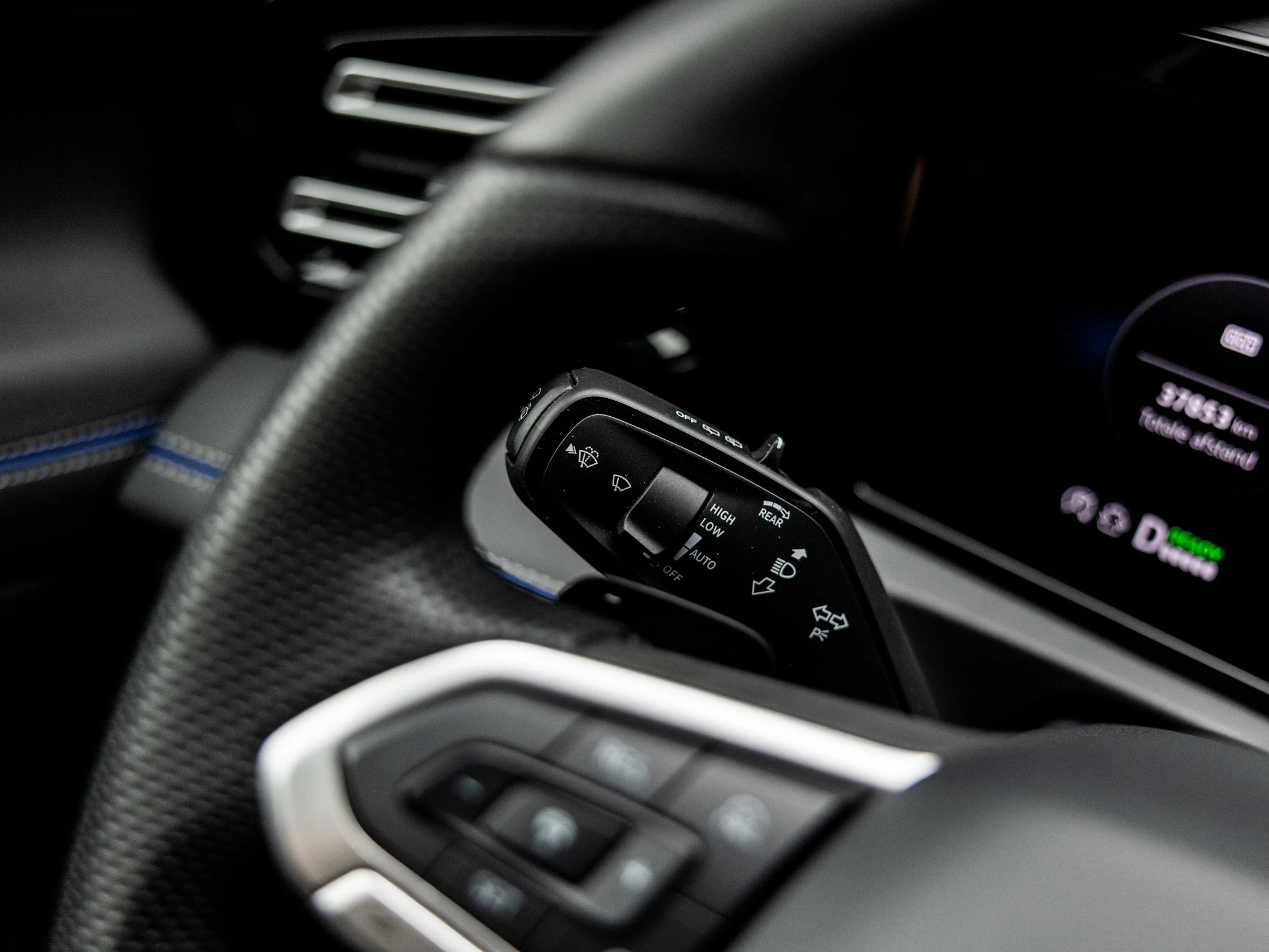 Volkswagen-Tiguan-image-42