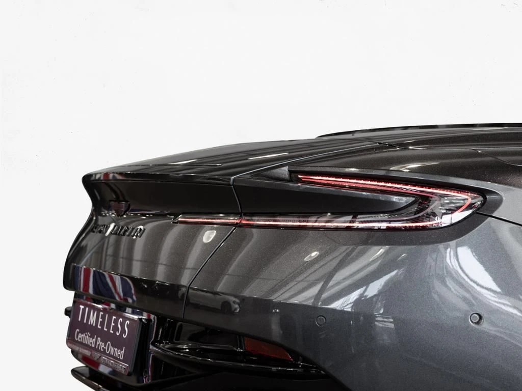 Aston Martin-DB12-image-8