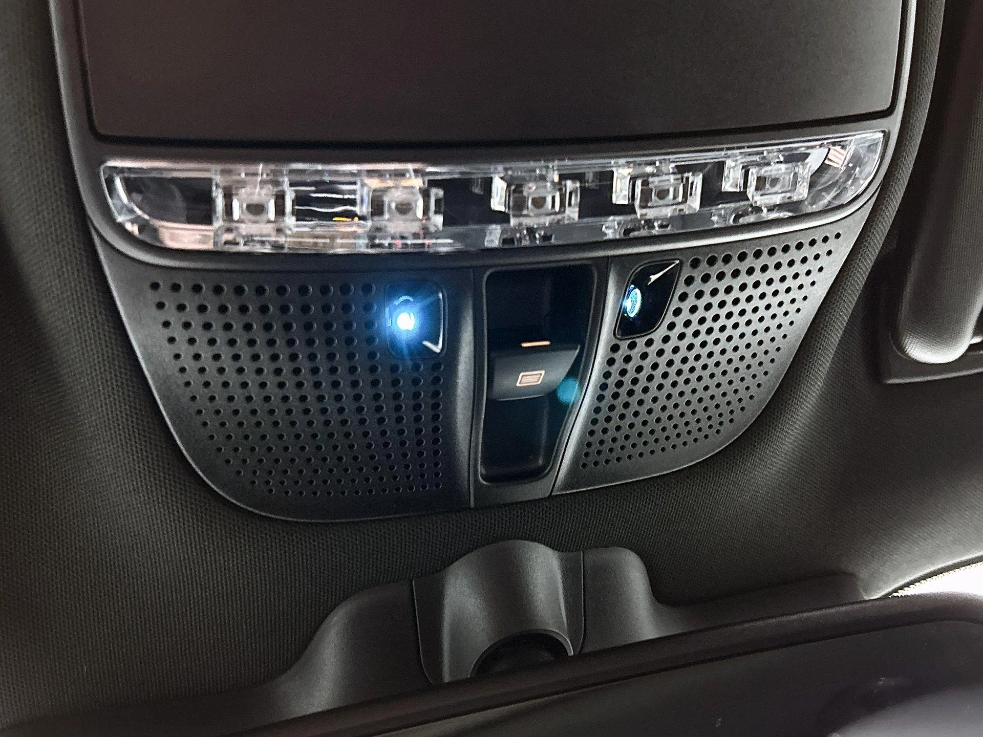 Mercedes-Benz-GLC-image-22