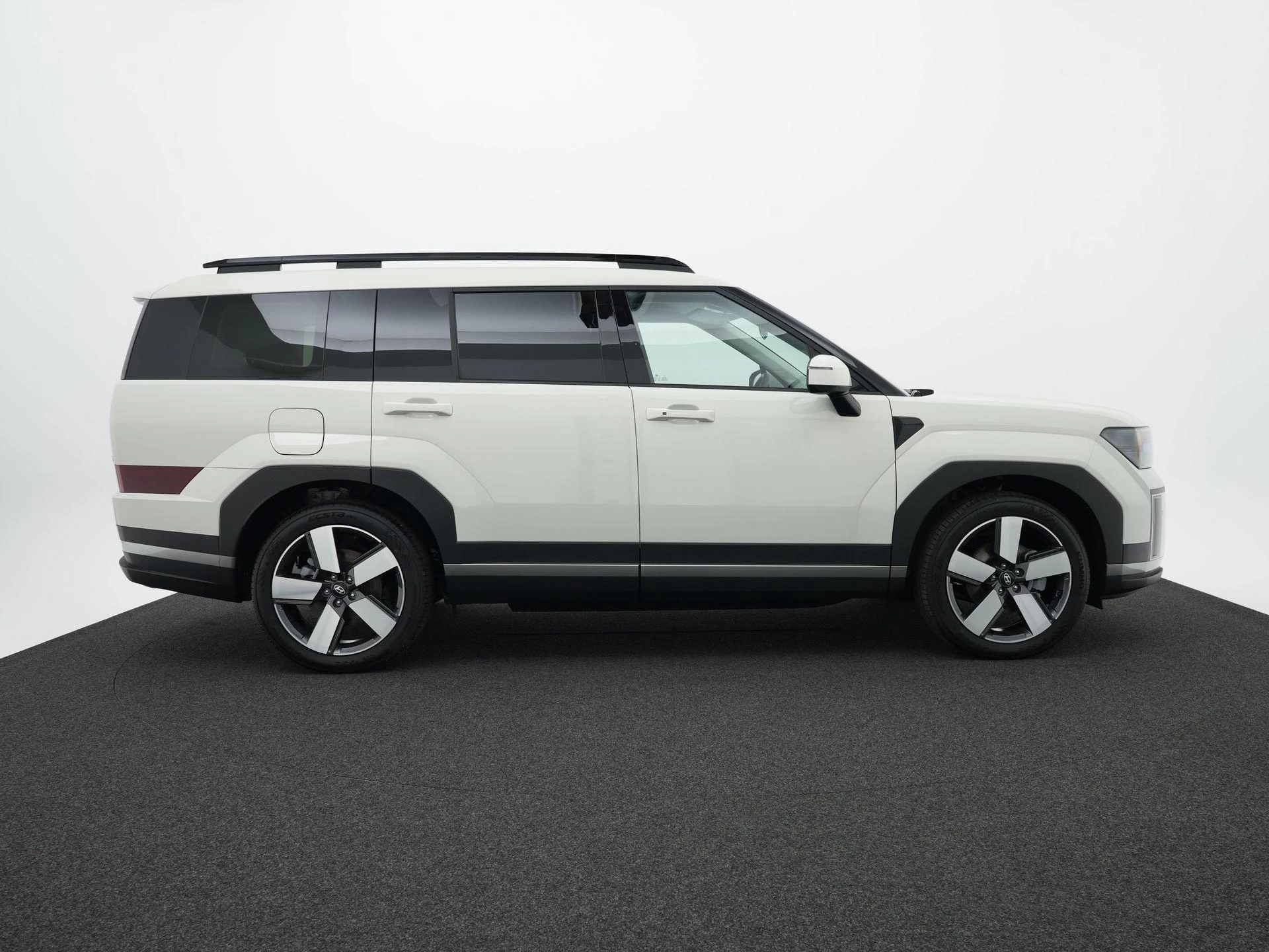Hyundai-Santa Fe-image-6
