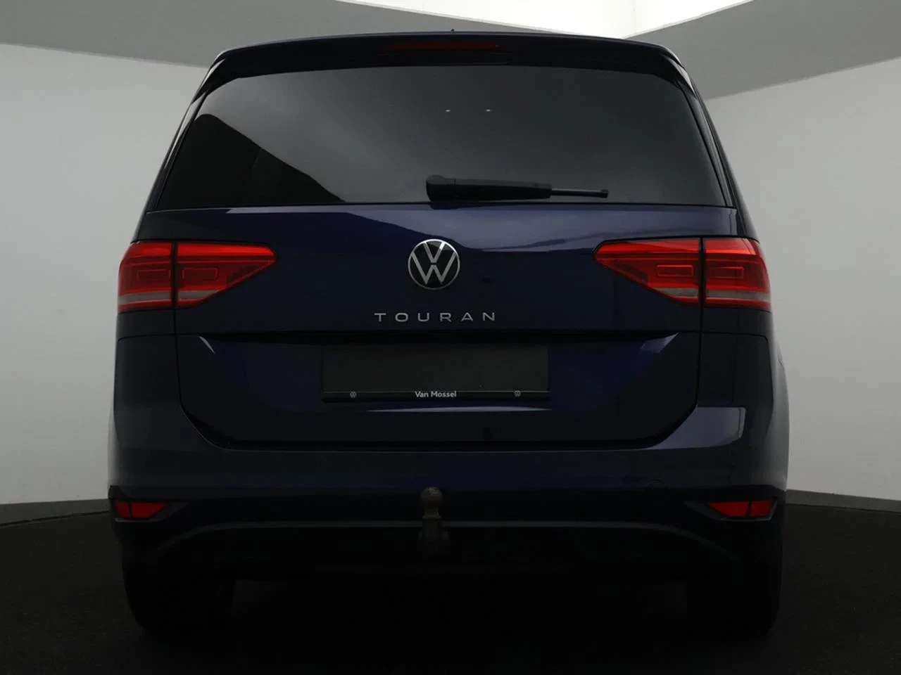 Volkswagen-Touran-image-5