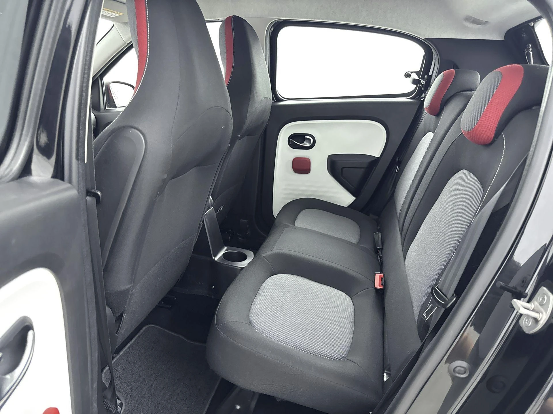 Renault-Twingo-image-23