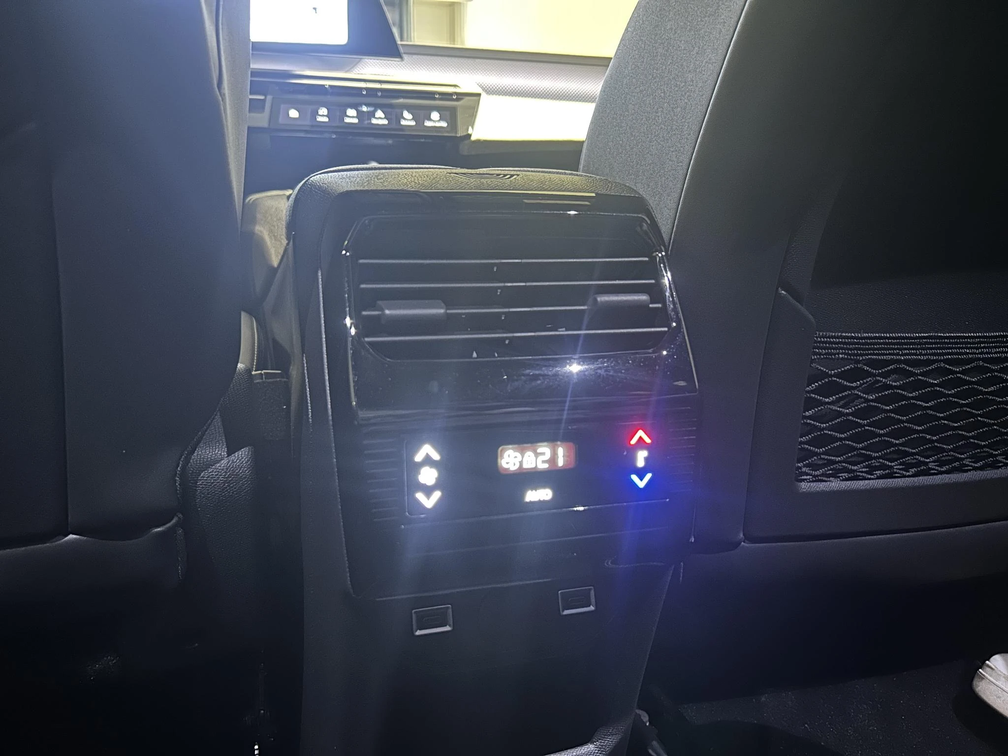 Peugeot-5008-image-23
